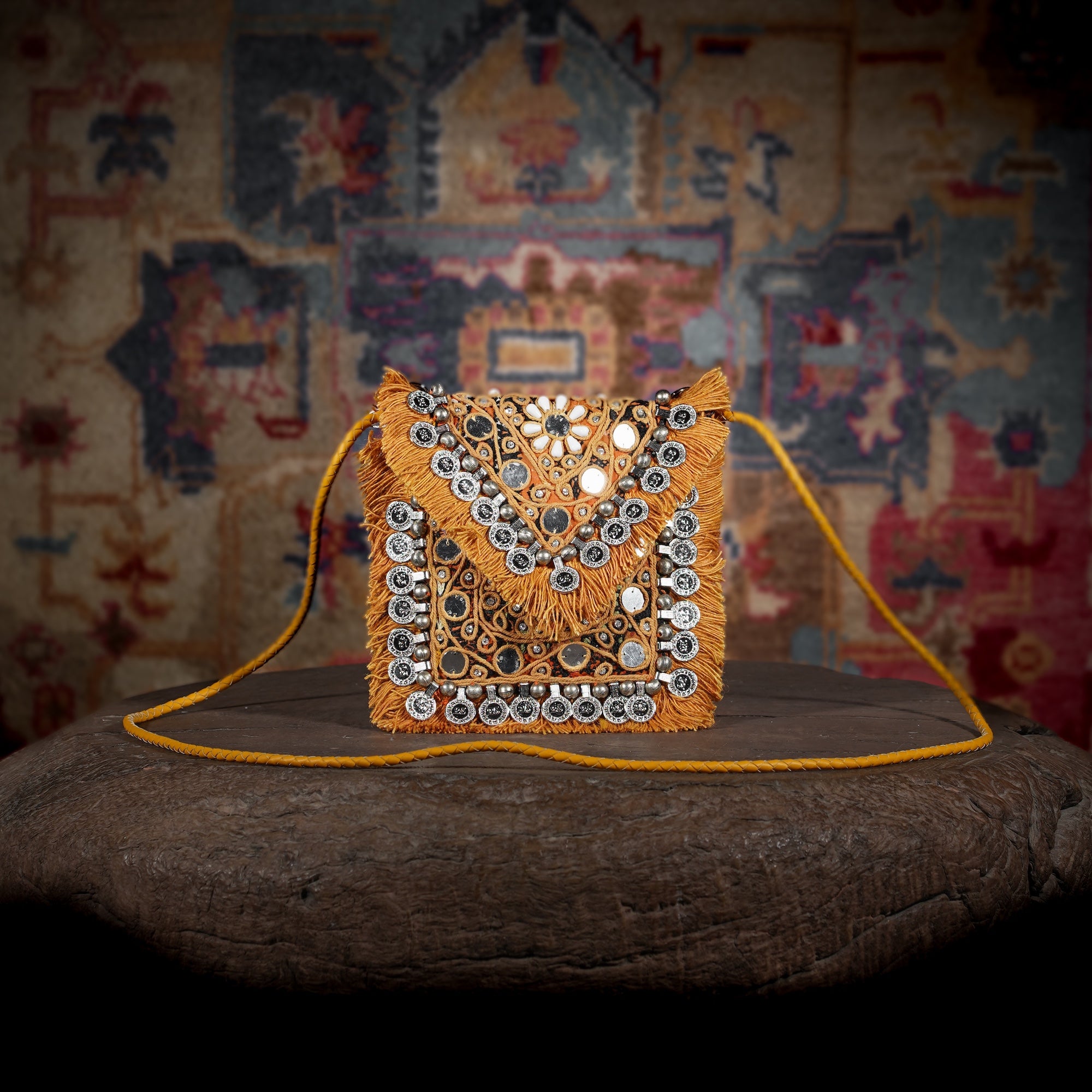 Coral Hichki Minion Clutch 004