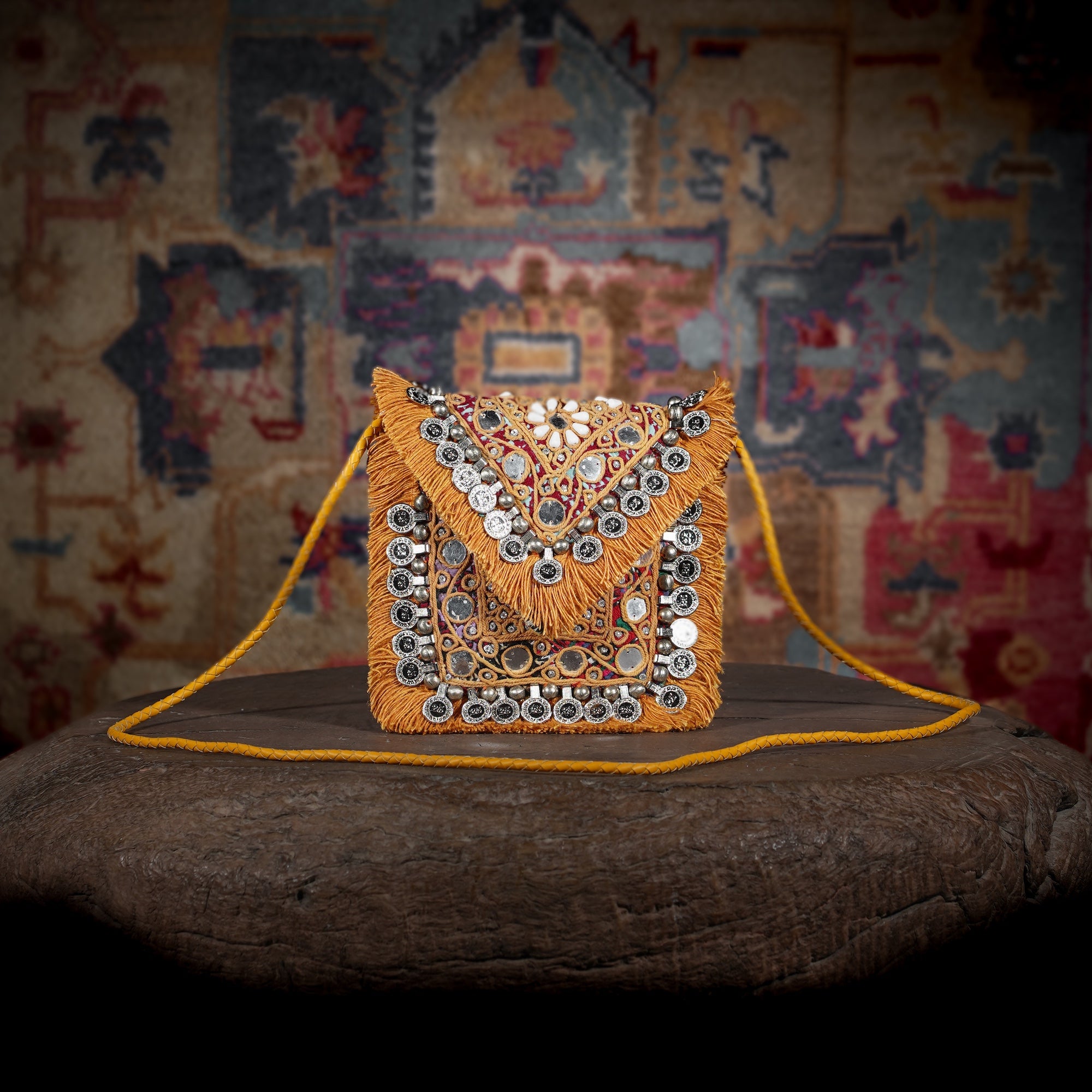 Coral Hichki Minion Clutch 005