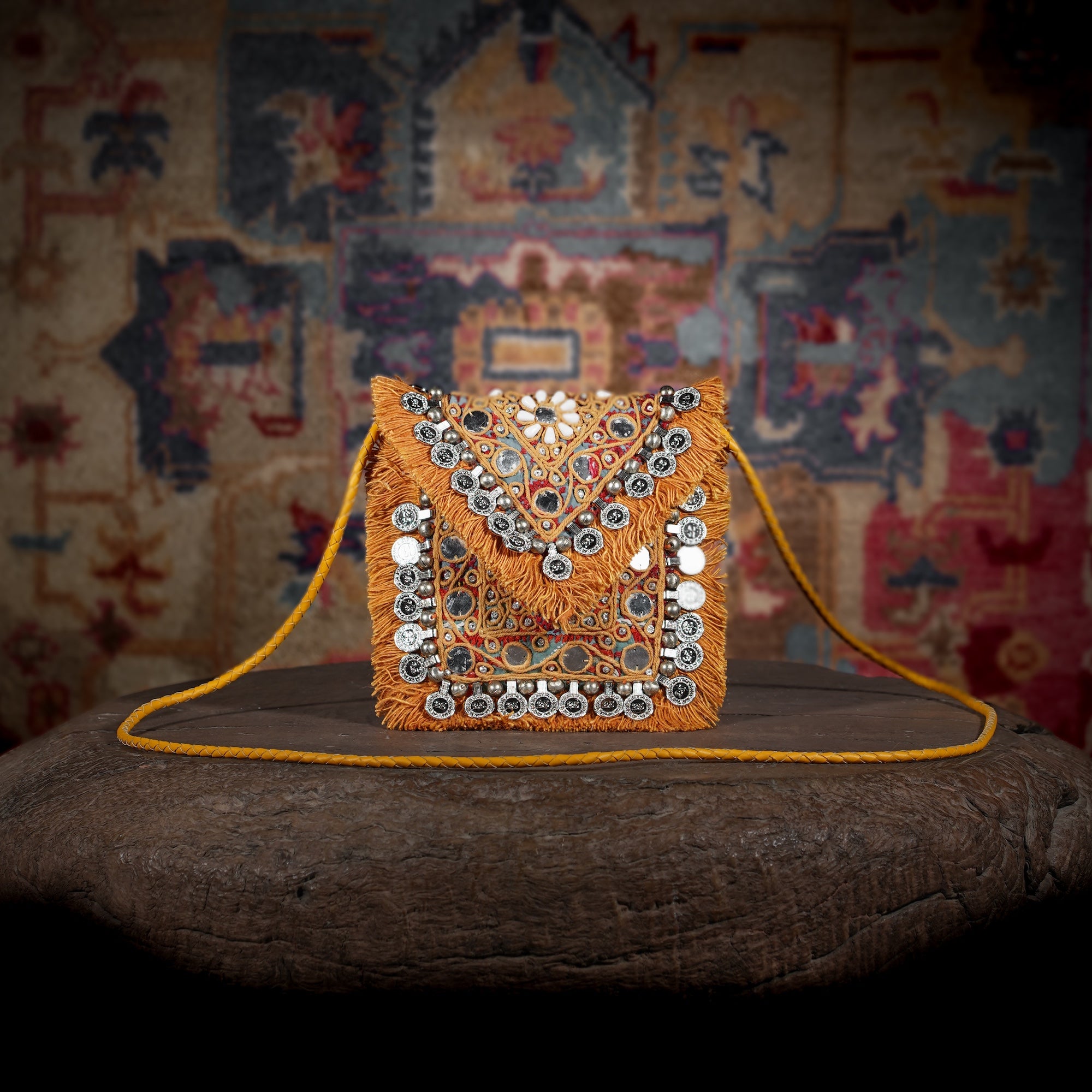 Coral Hichki Minion Clutch 008