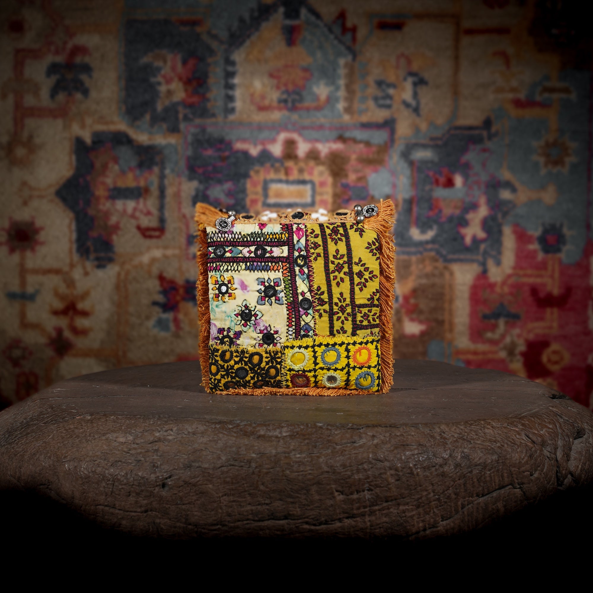 Coral Hichki Minion Clutch 009