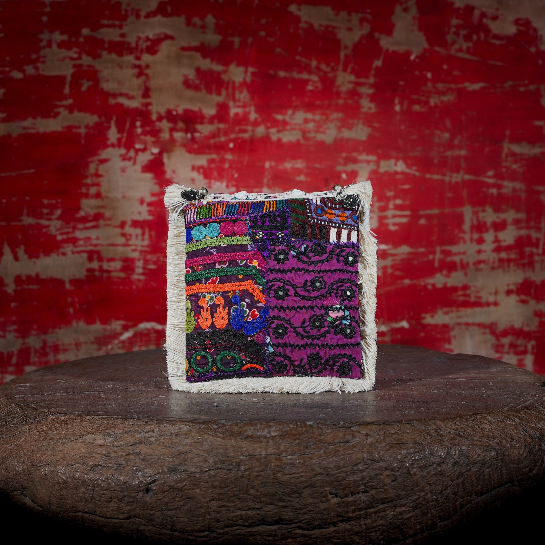 Off White Hichki Minion Clutch 011