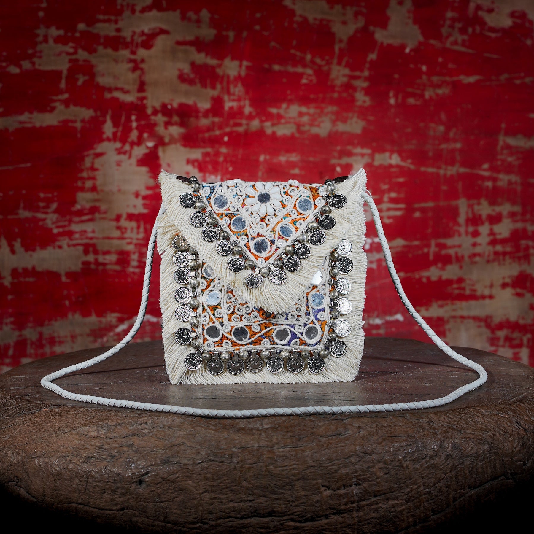 Off White Hichki Minion Clutch 012