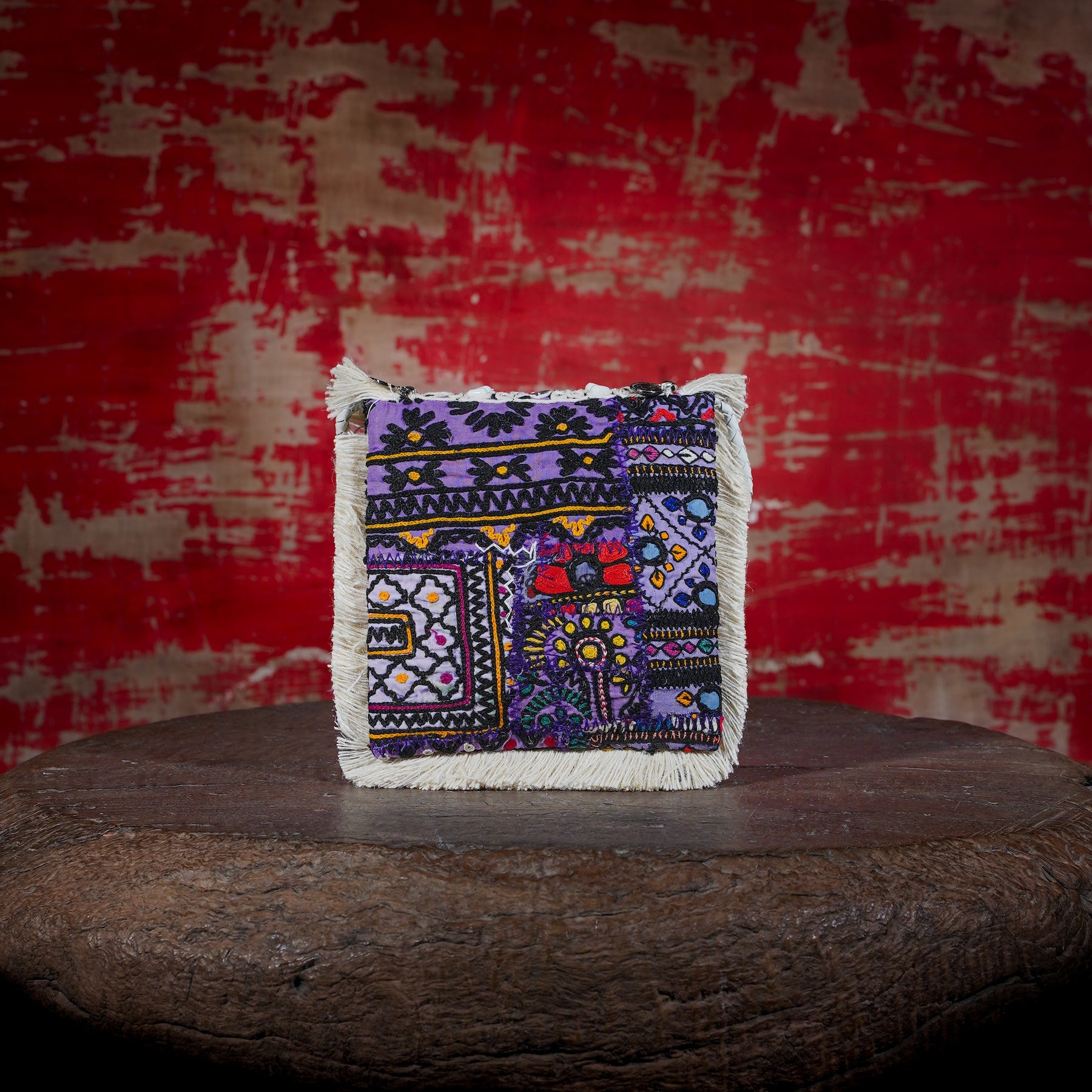 Off White Hichki Minion Clutch 014