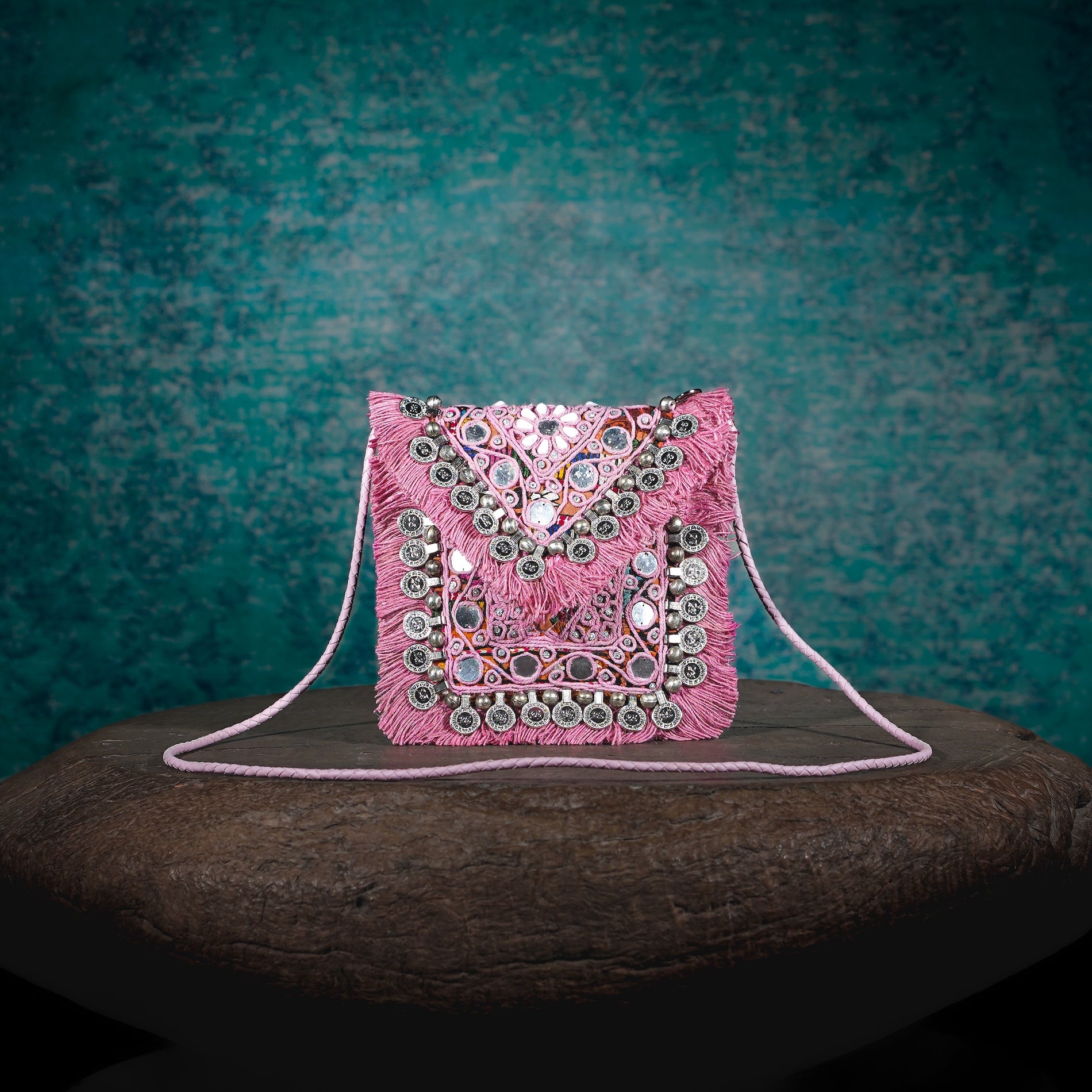 Pink Hichki Minion Clutch 016