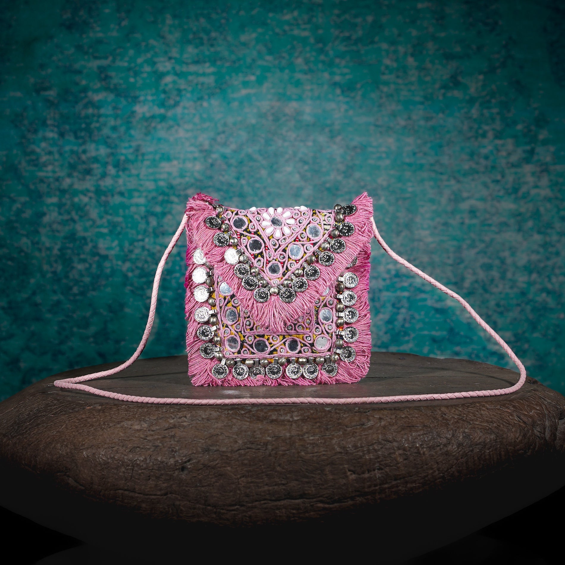 Pink Hichki Minion Clutch 019