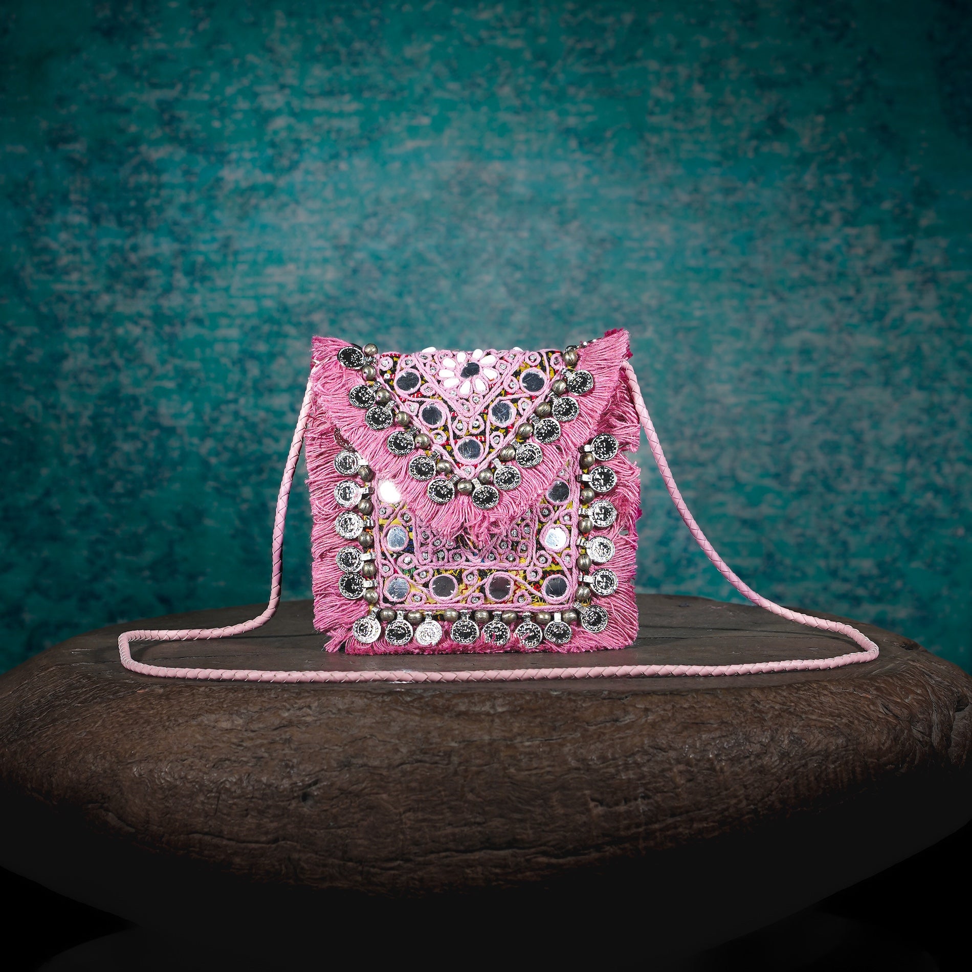 Pink Hichki Minion Clutch 023