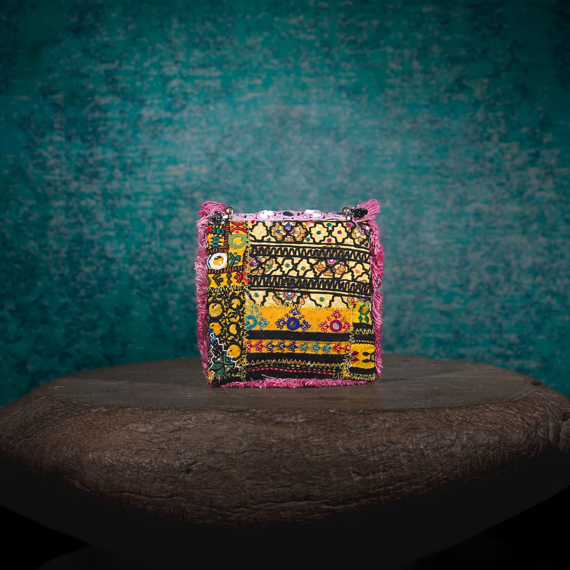 Pink Hichki Minion Clutch 024