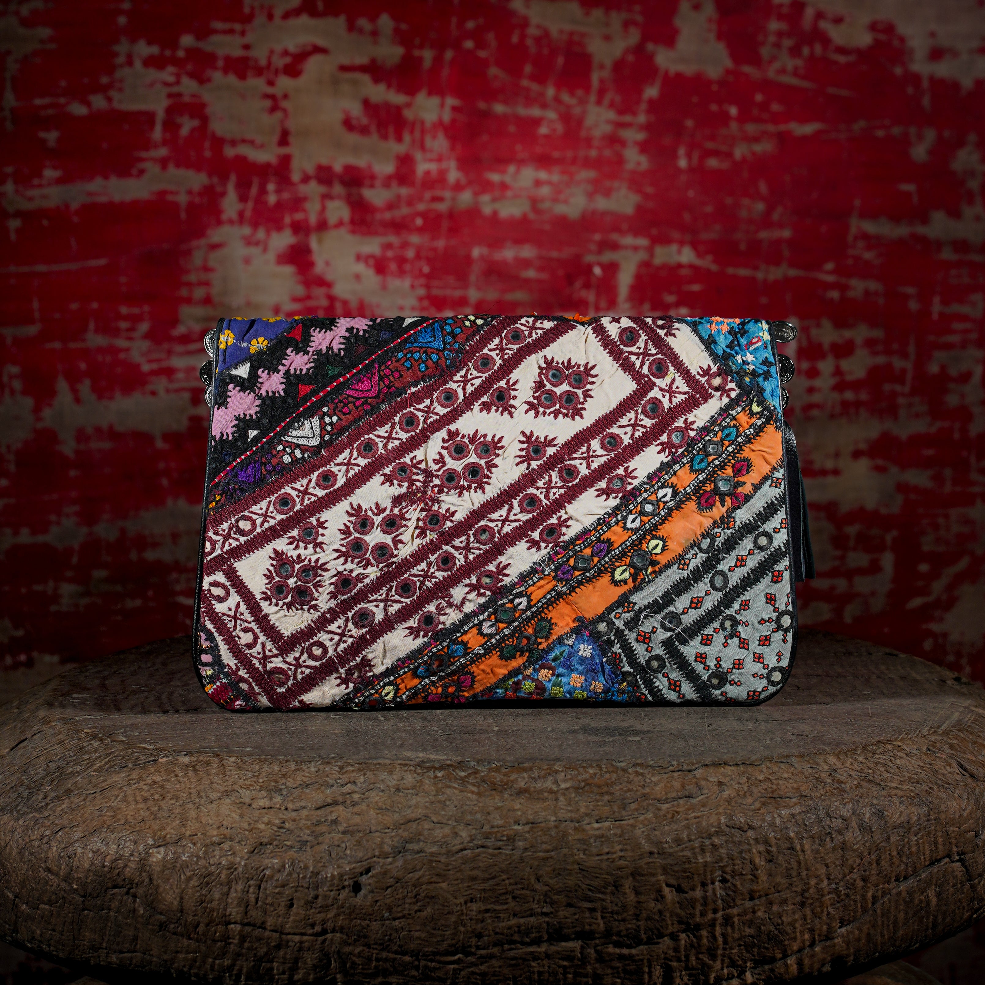 Black Kalbelia Clutch 006