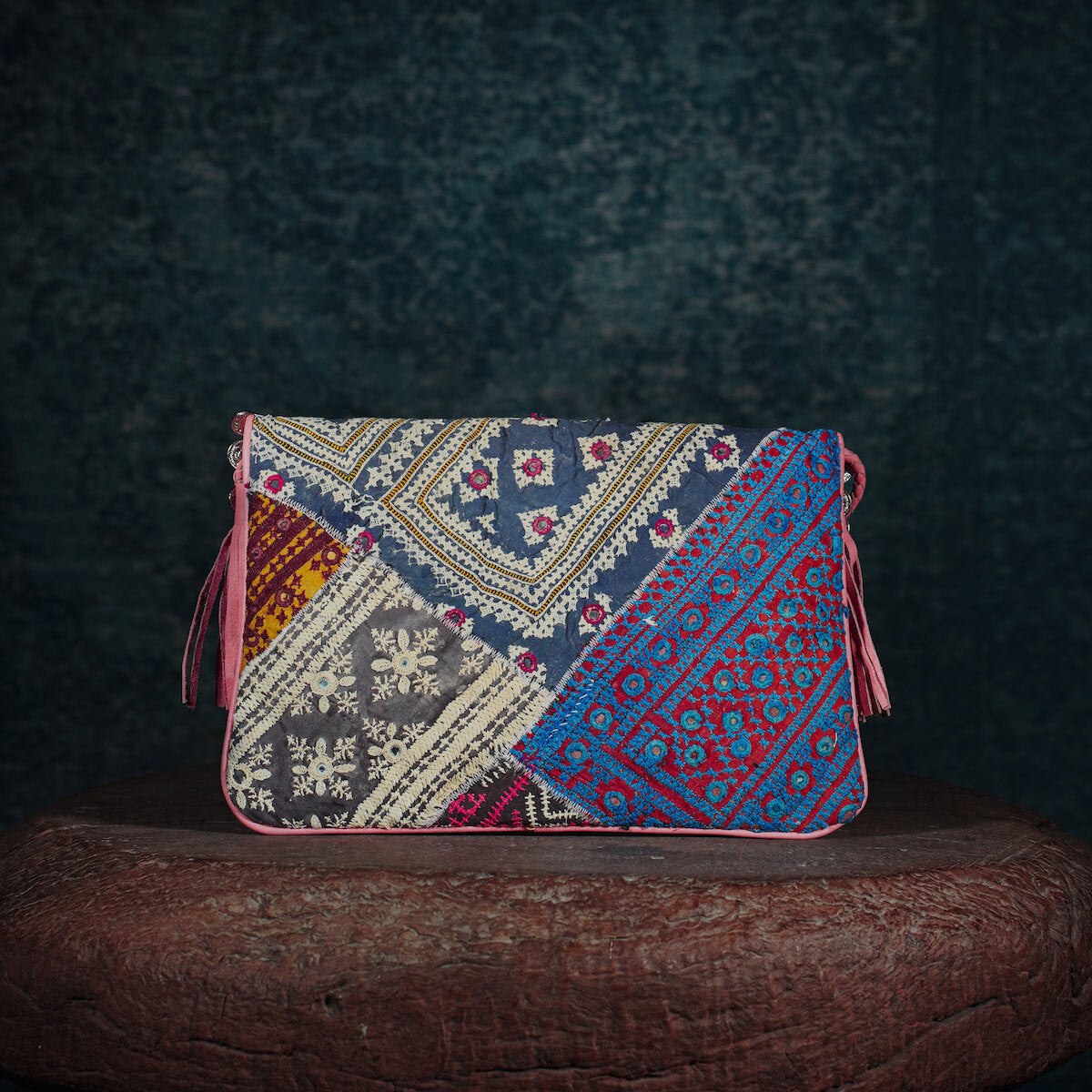 Pink Kalbelia Clutch 002