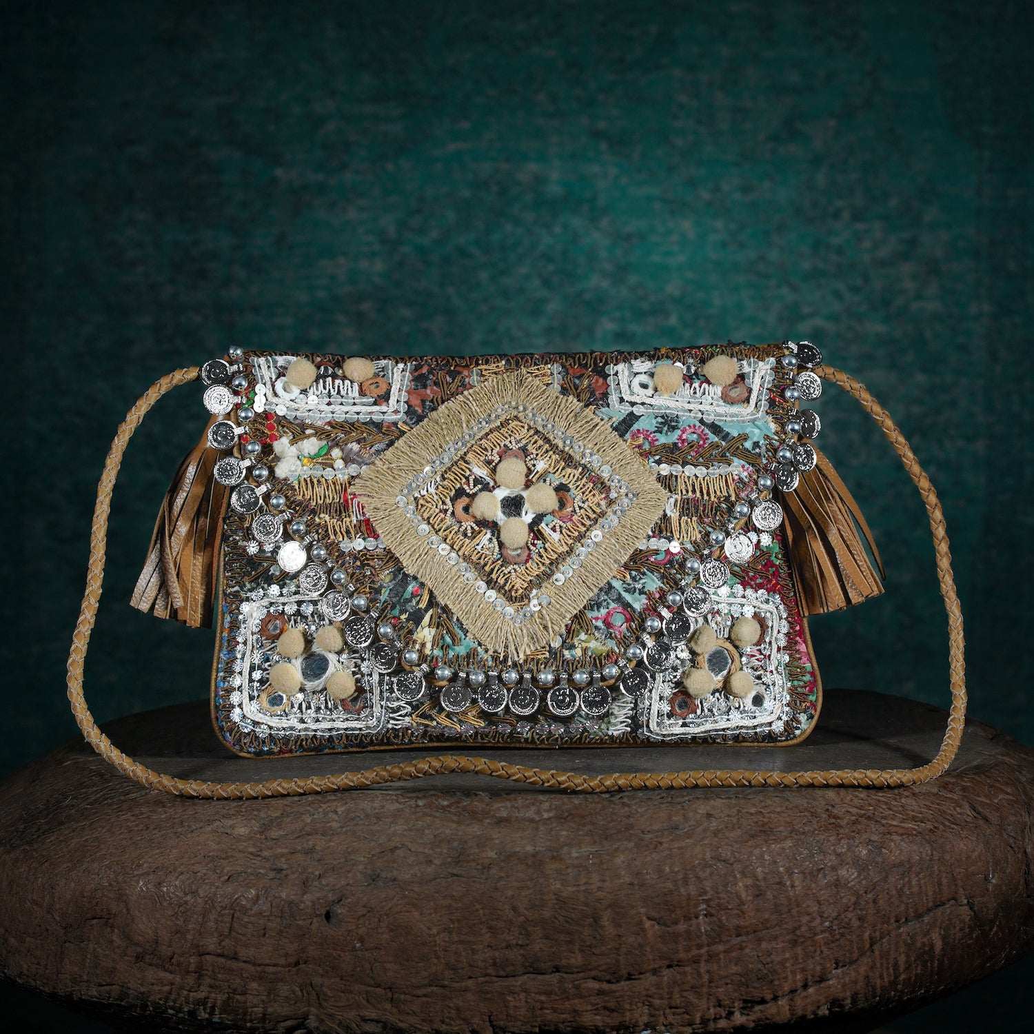 Beige Kalbelia Clutch 006