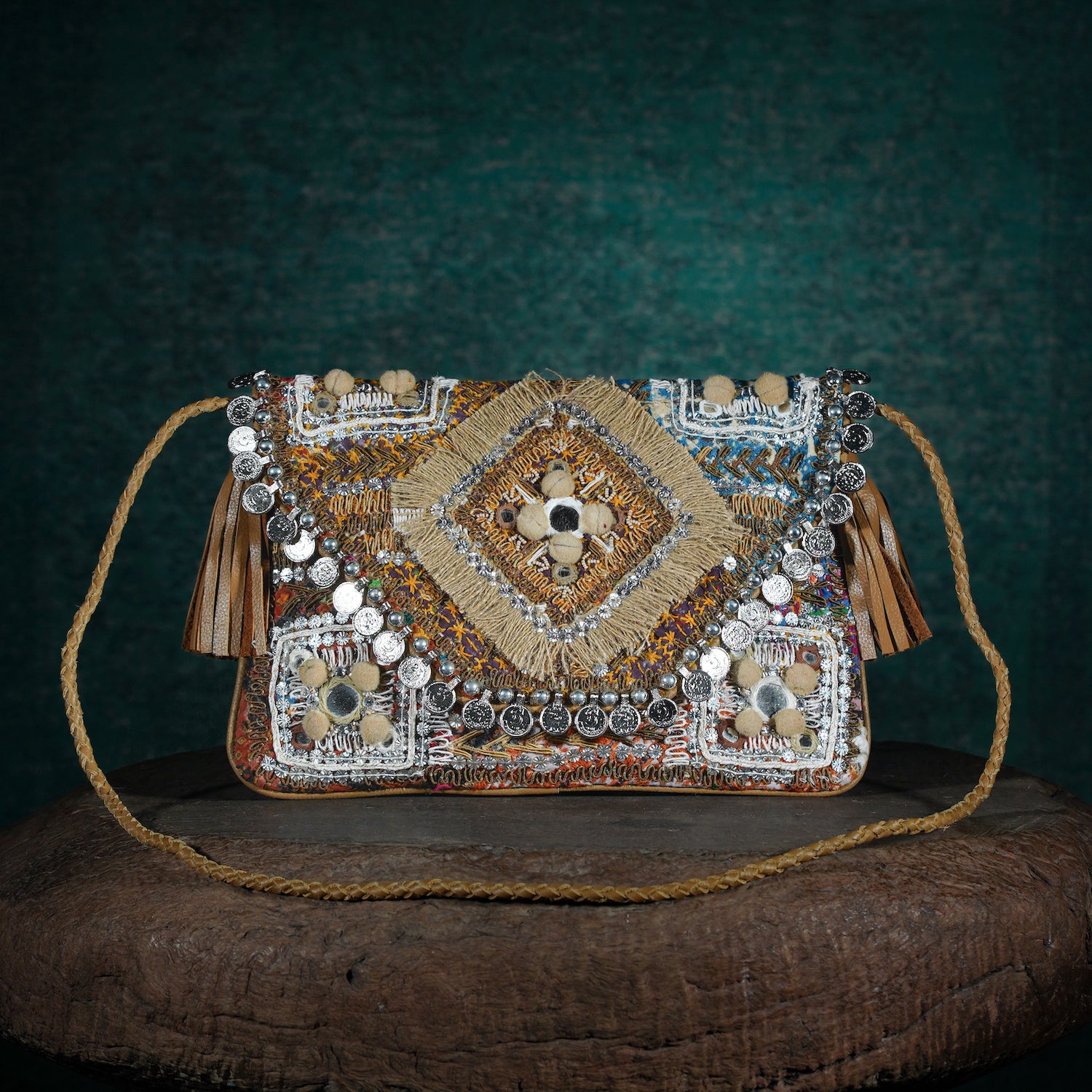 Beige Kalbelia Clutch 007