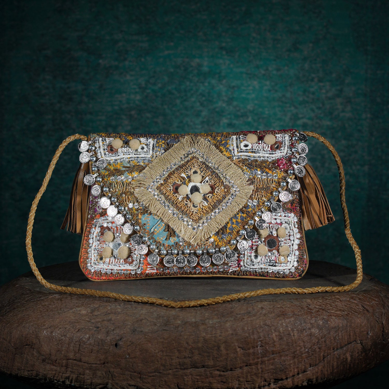 Beige Kalbelia Clutch 010