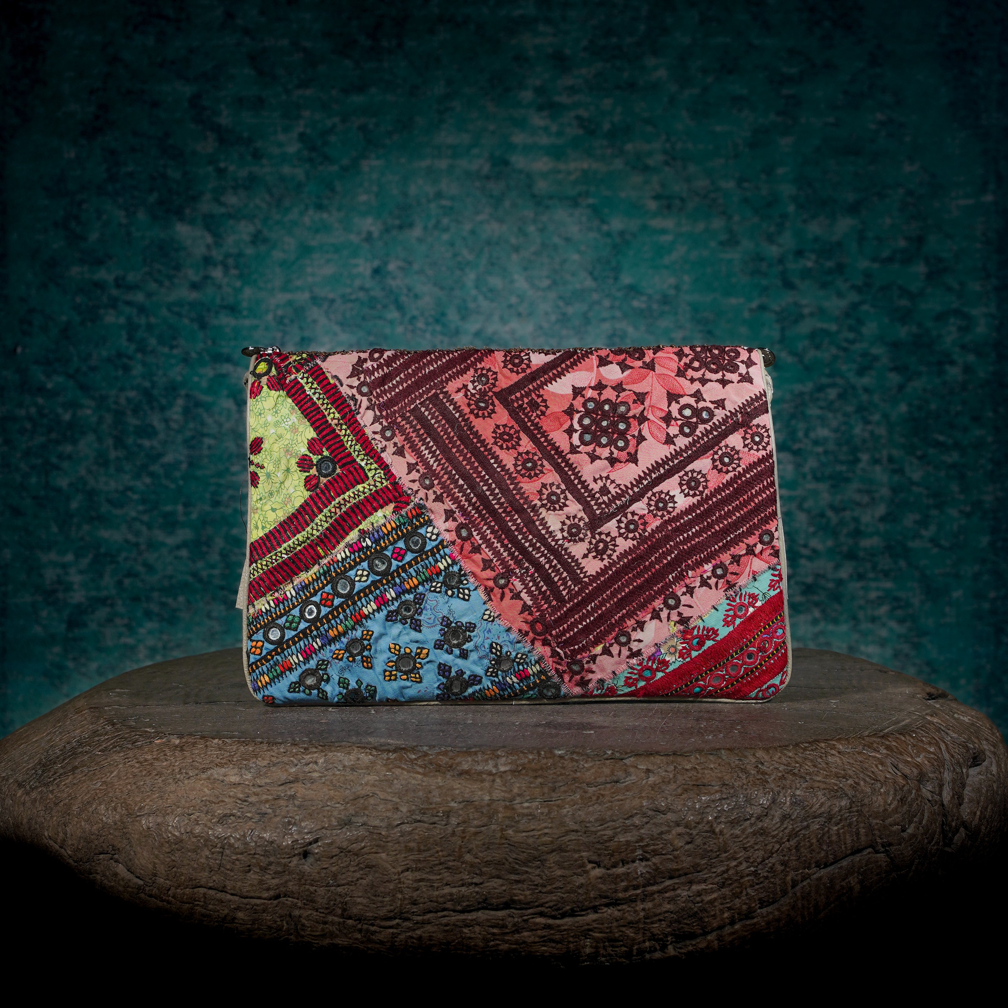 Beige Kalbelia Clutch 012