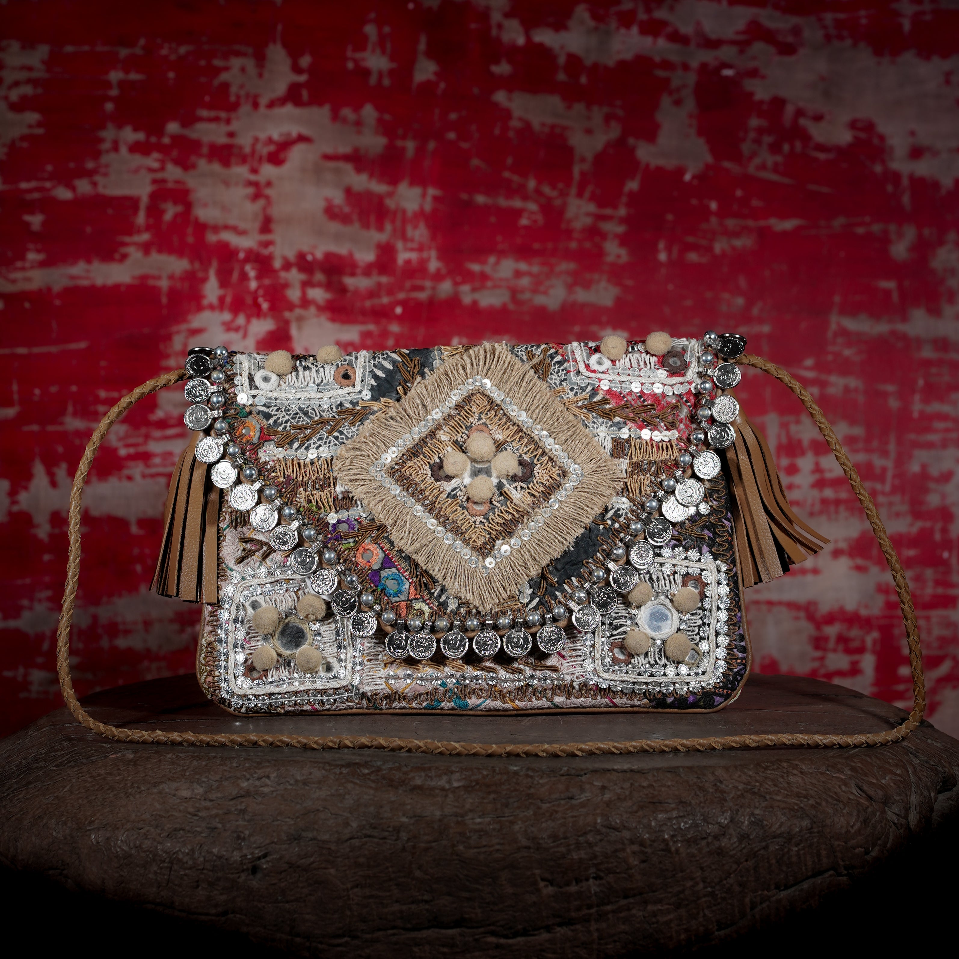 Beige Kalbelia Clutch 016