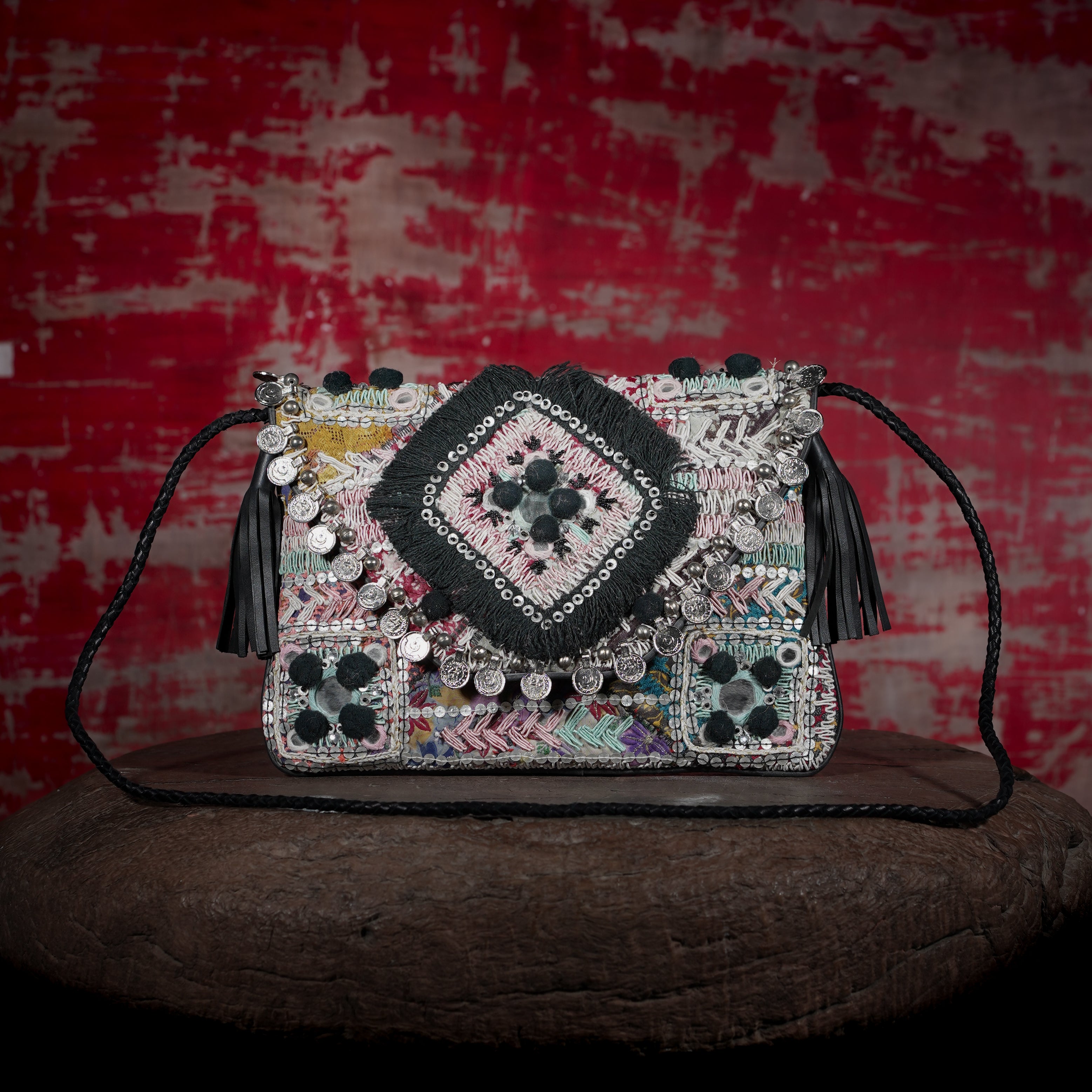 Black Kalbelia Clutch 012