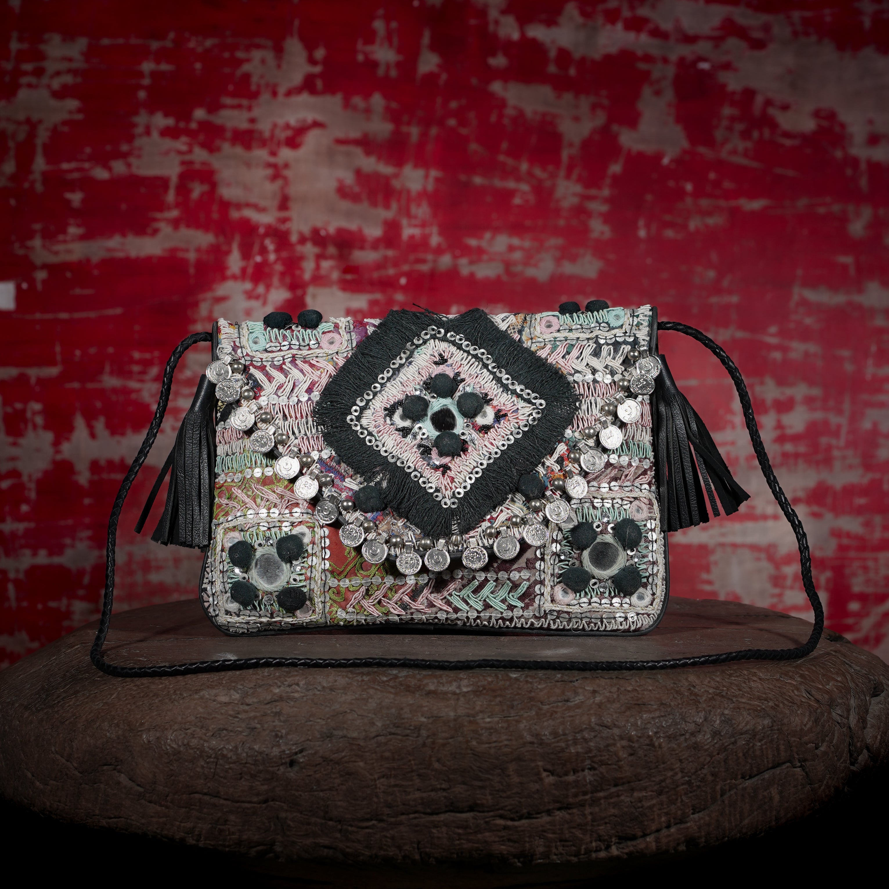 Black Kalbelia Clutch 014