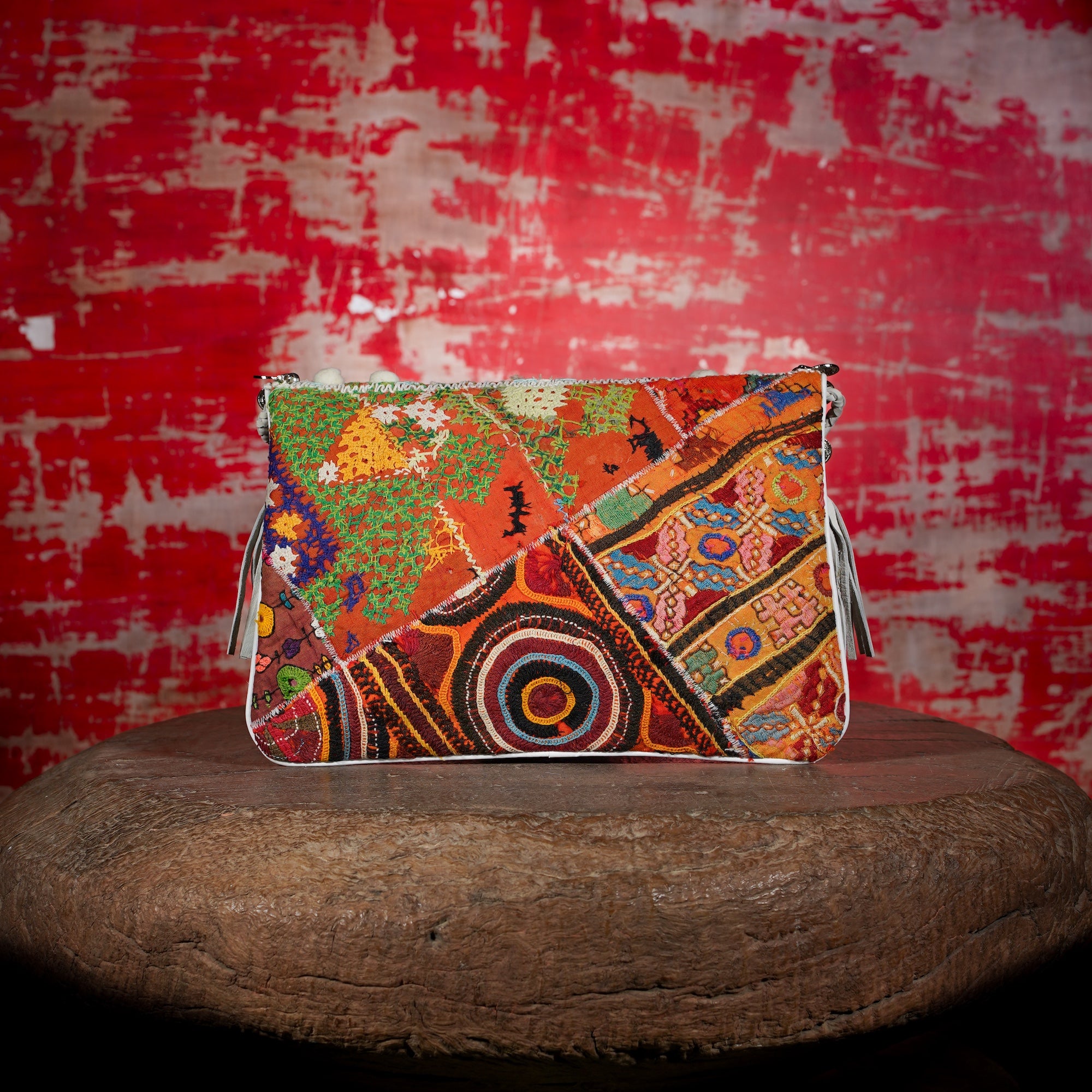 Cream Kalbelia Clutch 013
