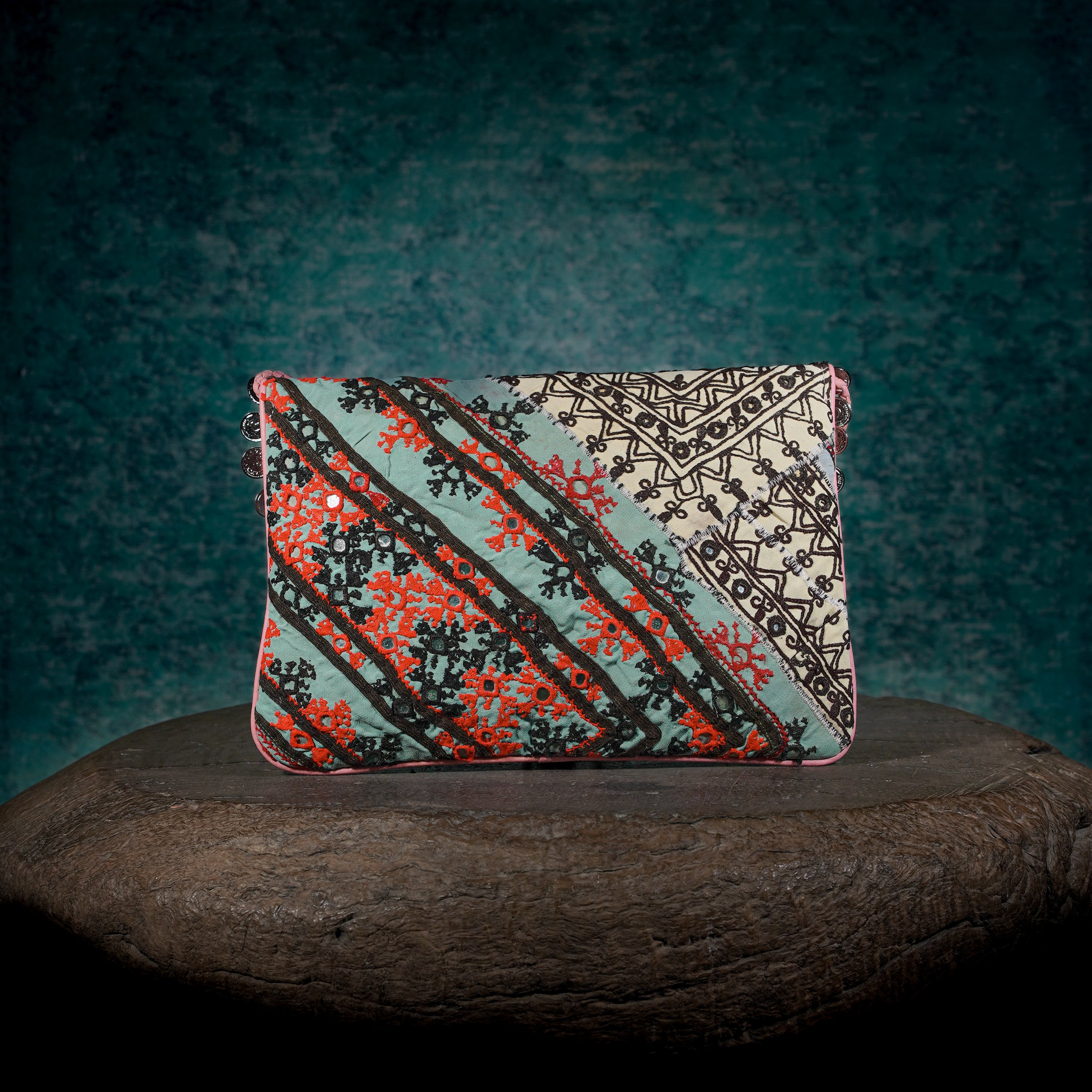 Pink Kalbelia Clutch 009