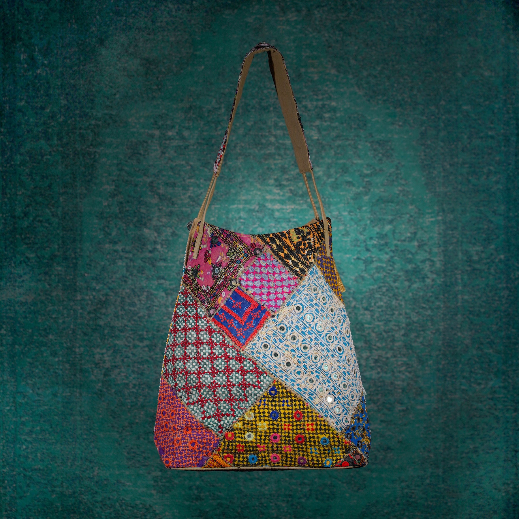 Beige Kalbelia Tote 004