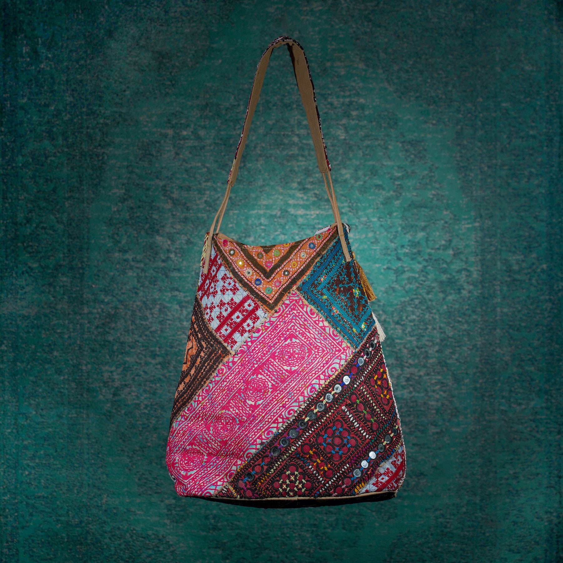 Beige Kalbelia Tote 006