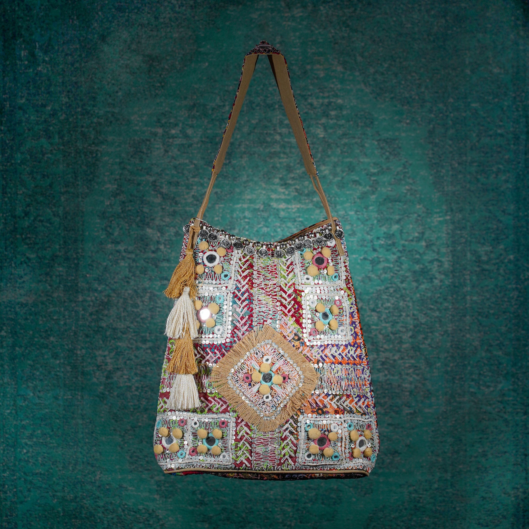 Beige Kalbelia Tote 007