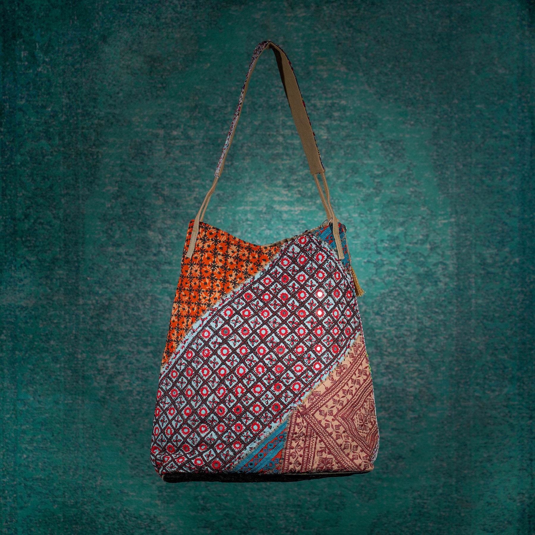 Beige Kalbelia Tote 007