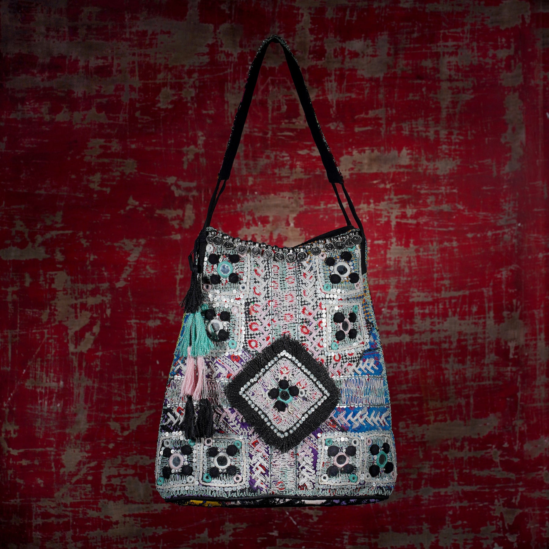 Black Kalbelia Tote 005