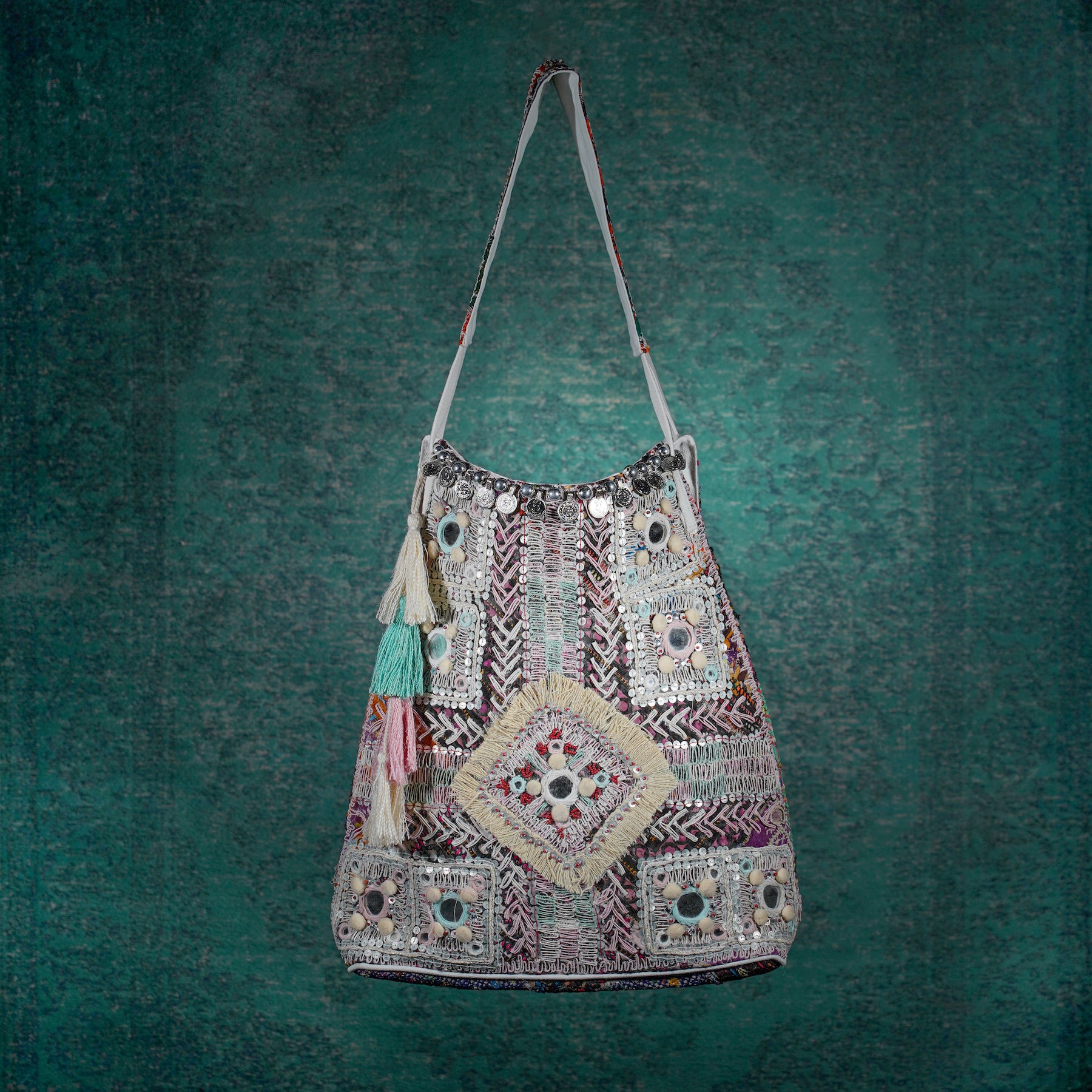 Cream Kalbelia Tote 008