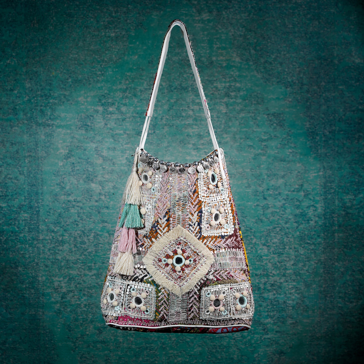 Cream Kalbelia Tote 016