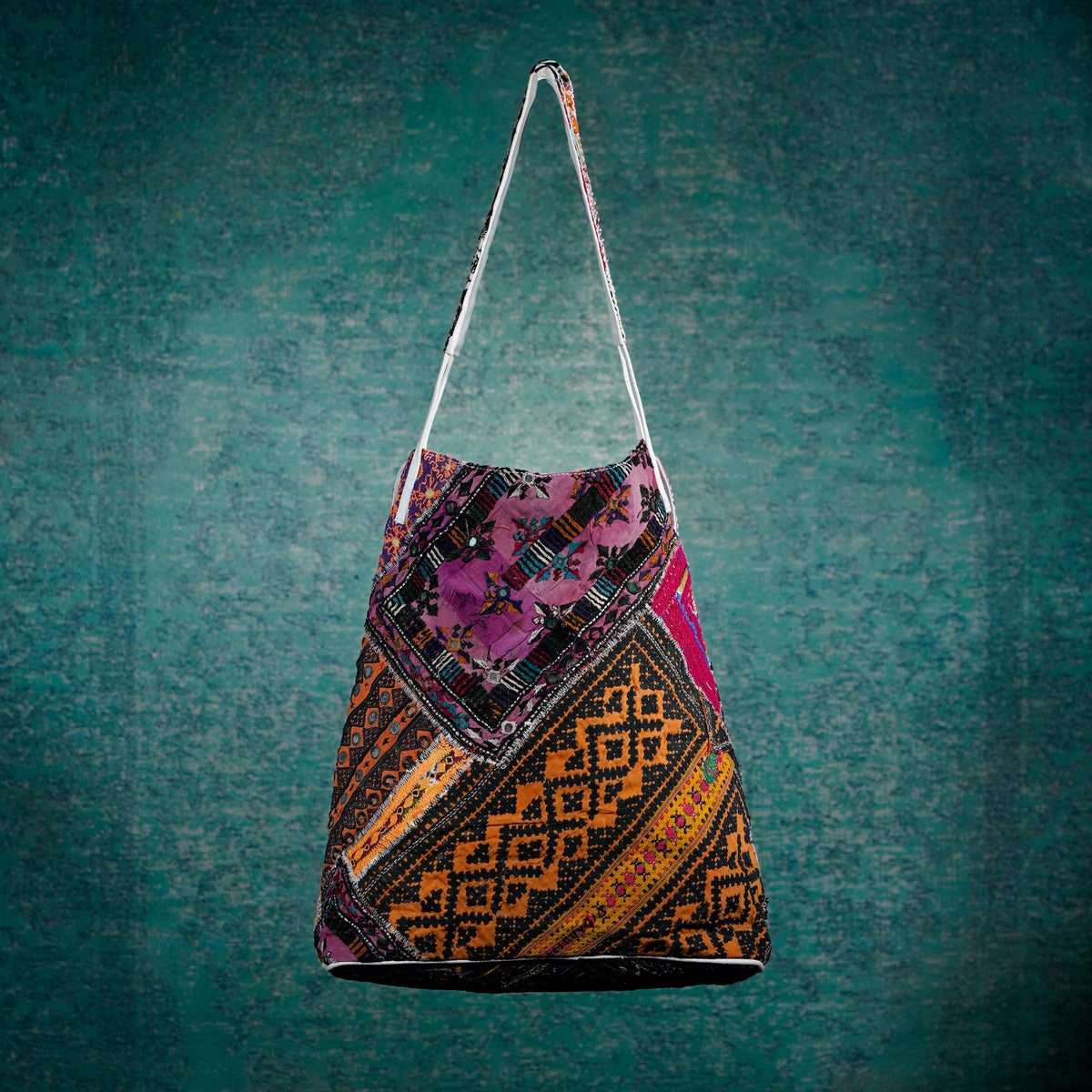 Cream Kalbelia Tote 018