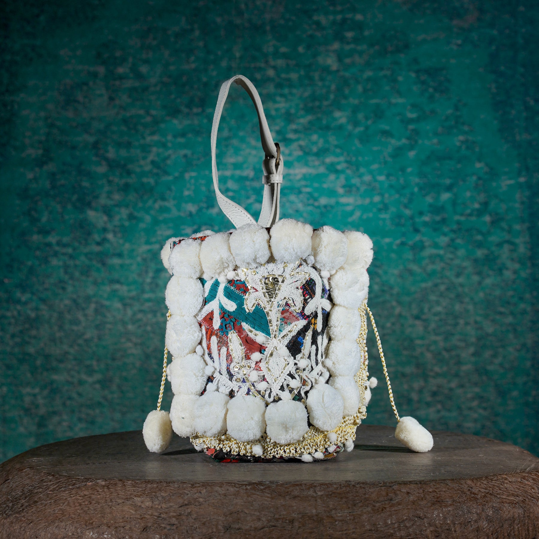 White Lado Bucket Bag 007