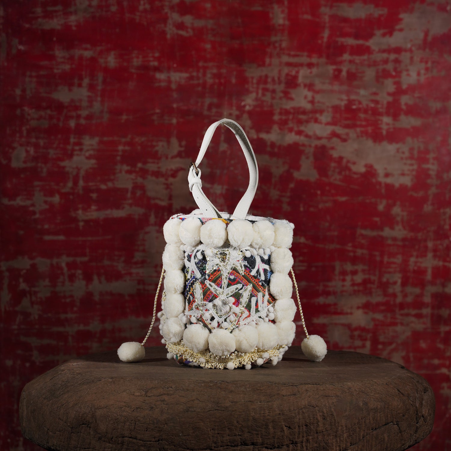 White Lado Bucket Bag 003