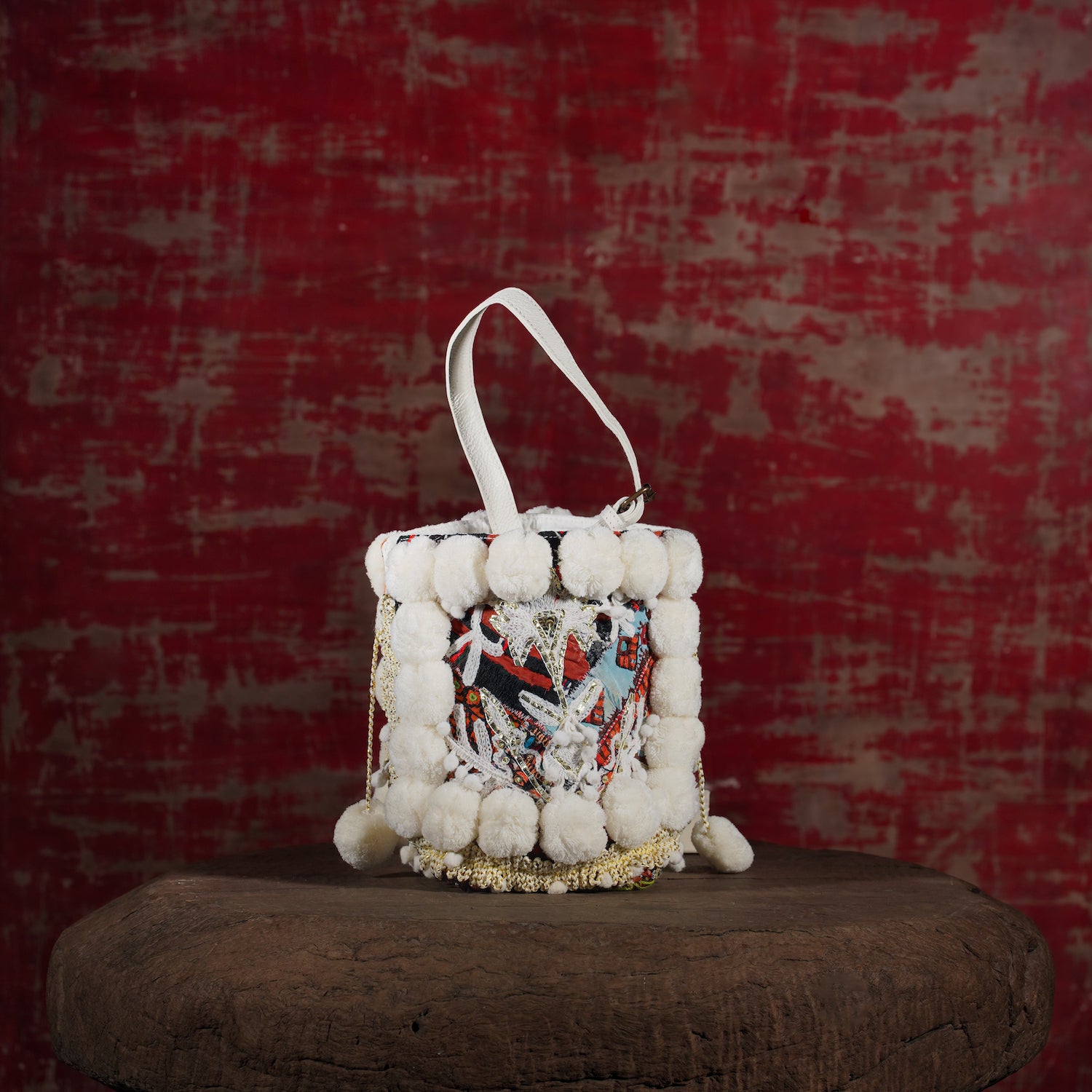 White Lado Bucket Bag 004