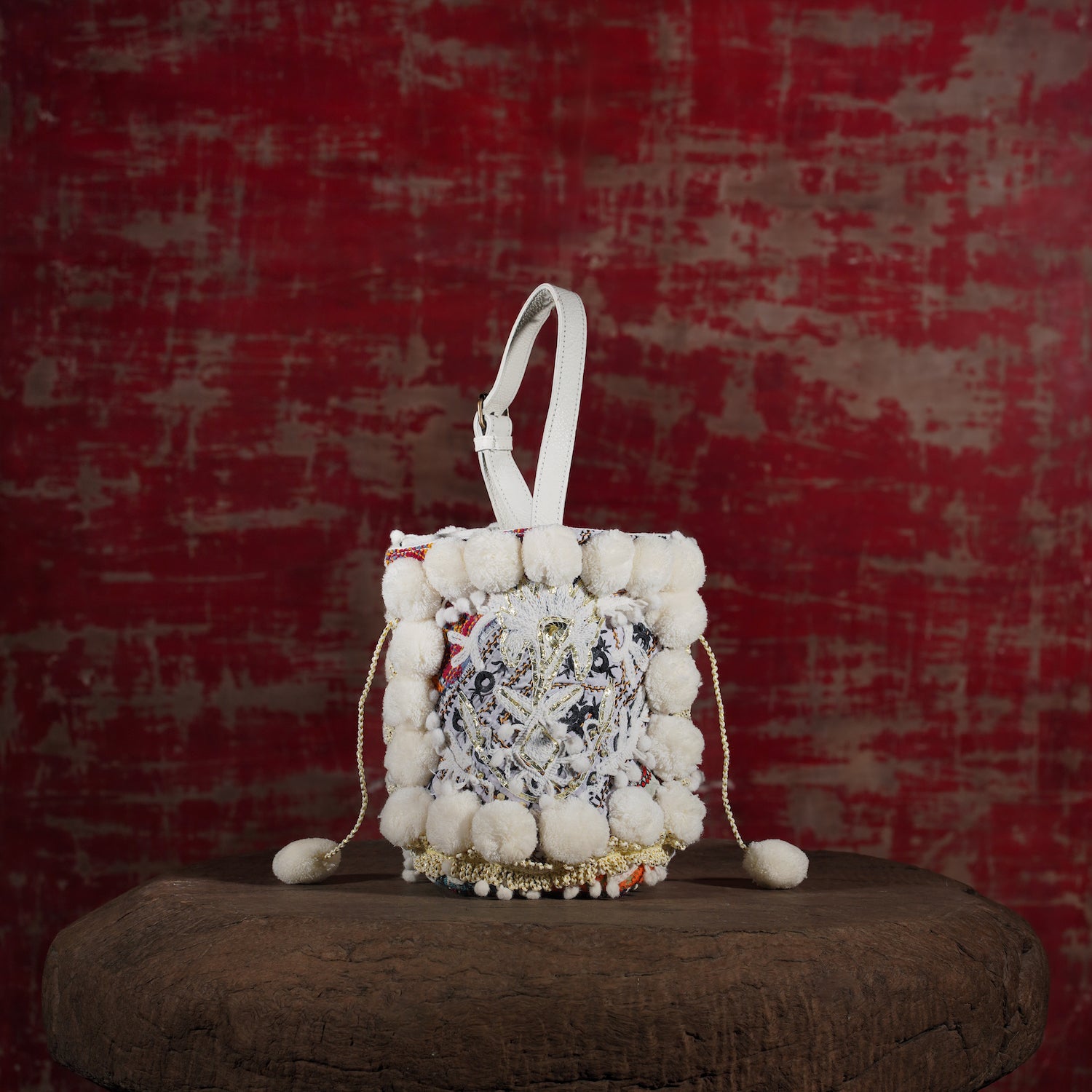 White Lado Bucket Bag 005