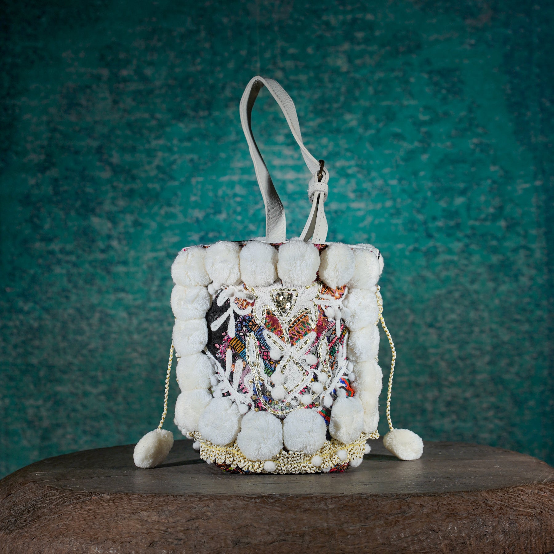 White Lado Bucket Bag 006