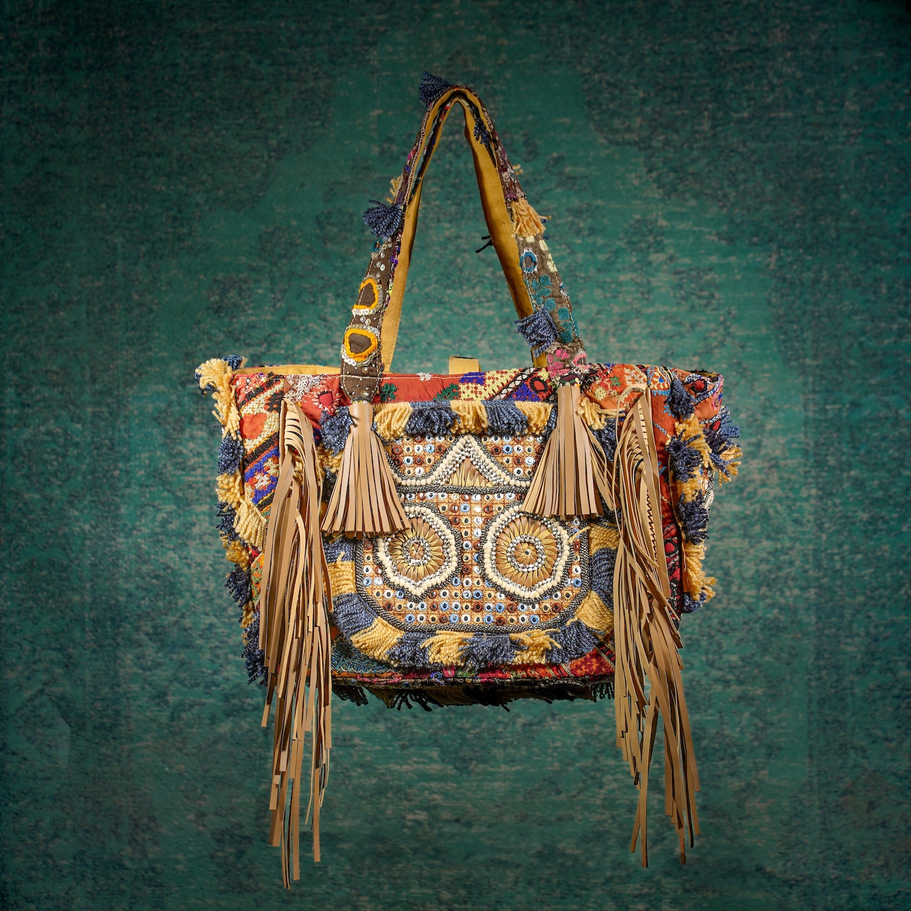 Beige Papaya Fringe Tote 002