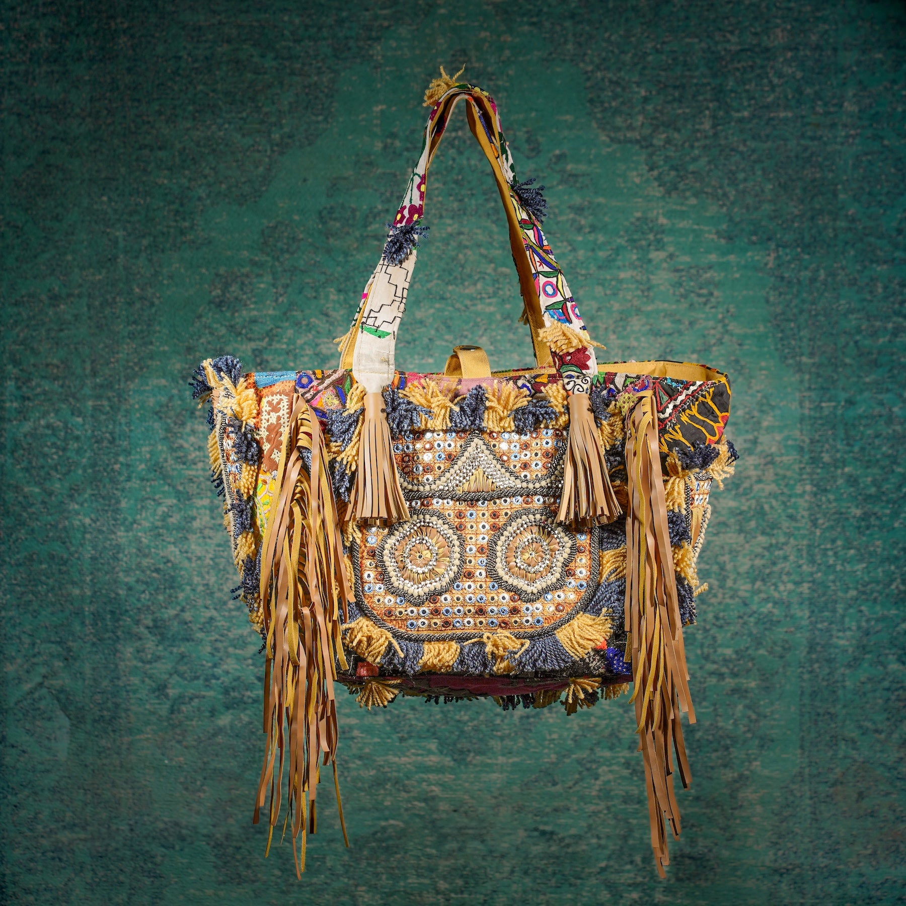 Beige Papaya Fringe Tote 004