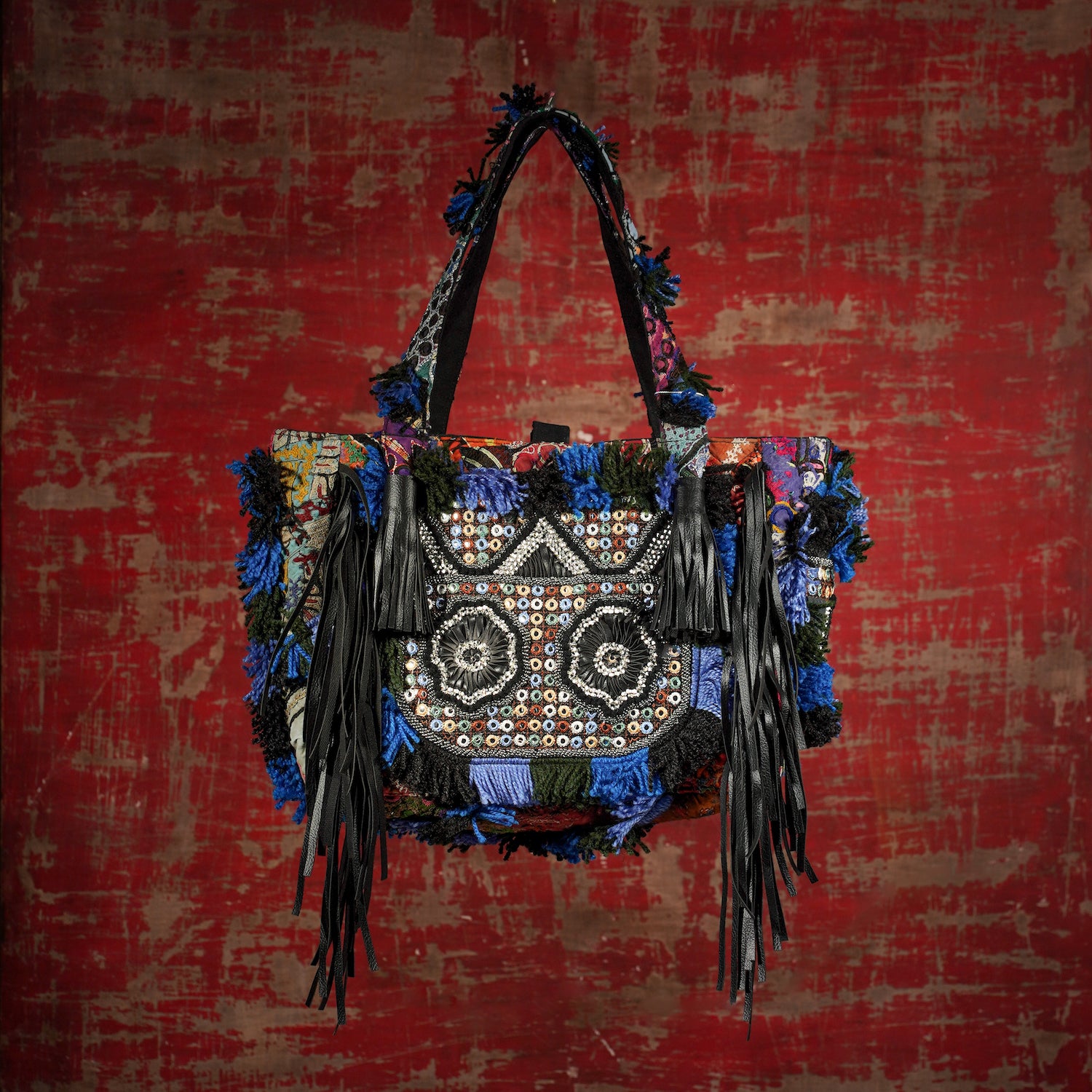 Black Papaya Fringe Tote 003