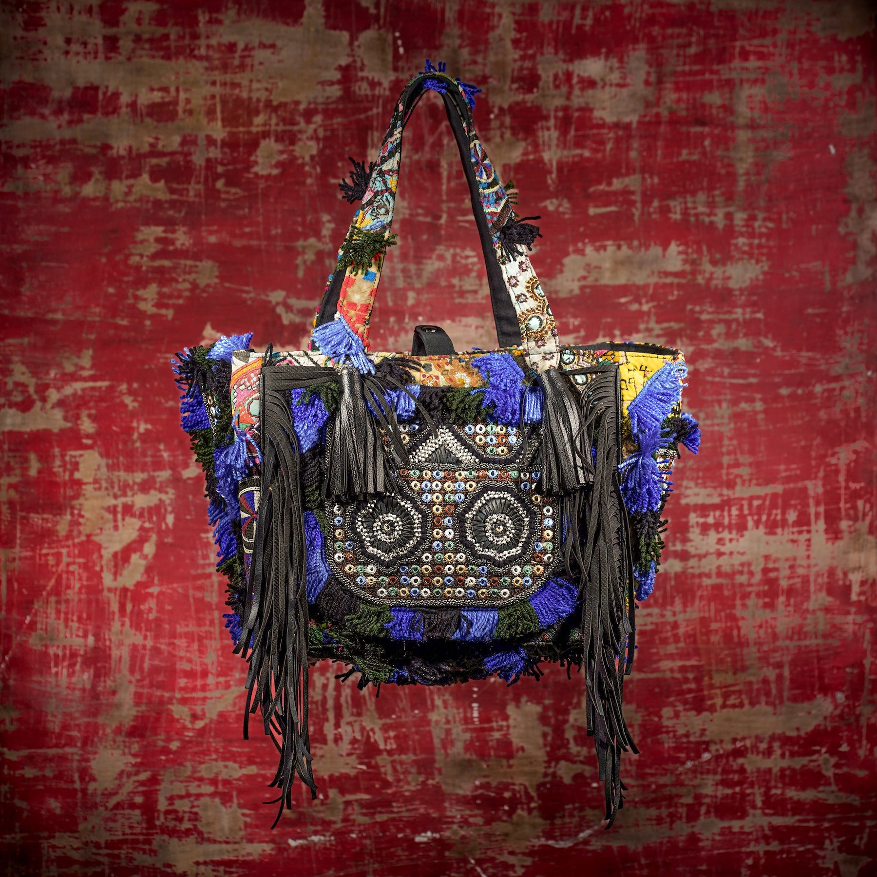 Black Papaya Fringe Tote 011