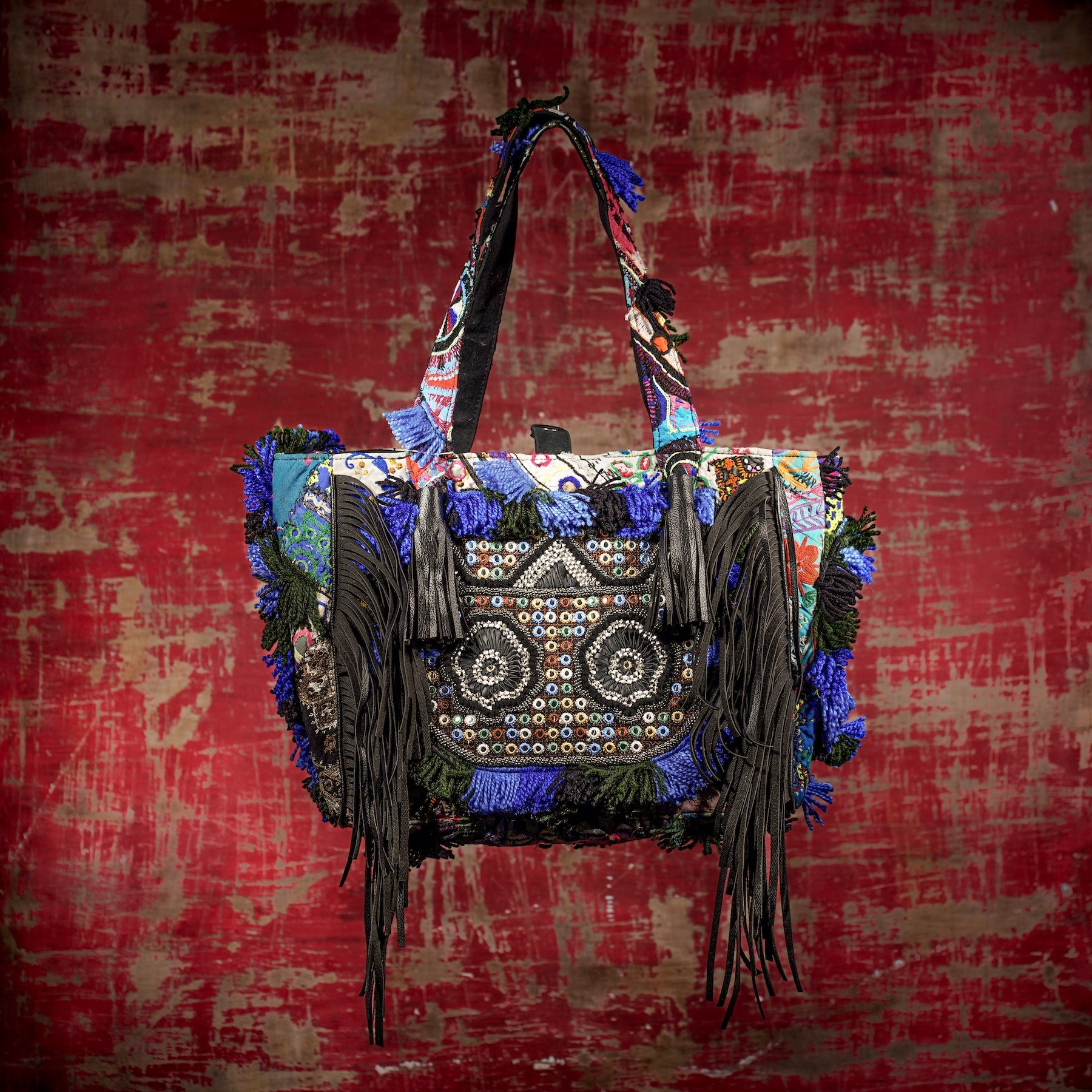 Black Papaya Fringe Tote 013
