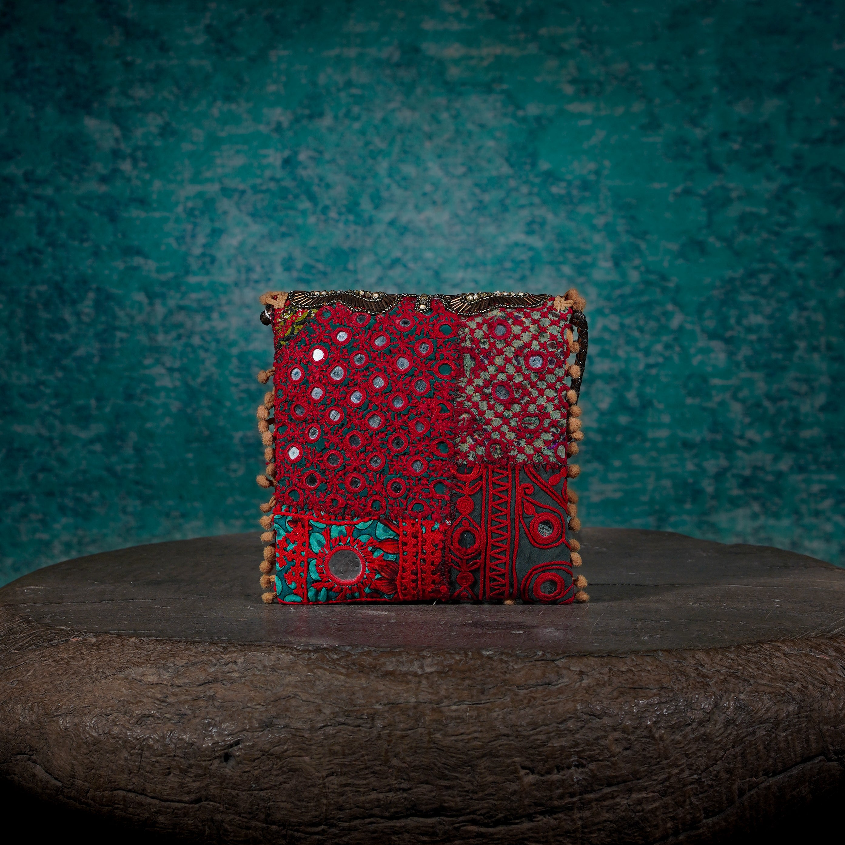 Beige Sitara Minion Clutch 010