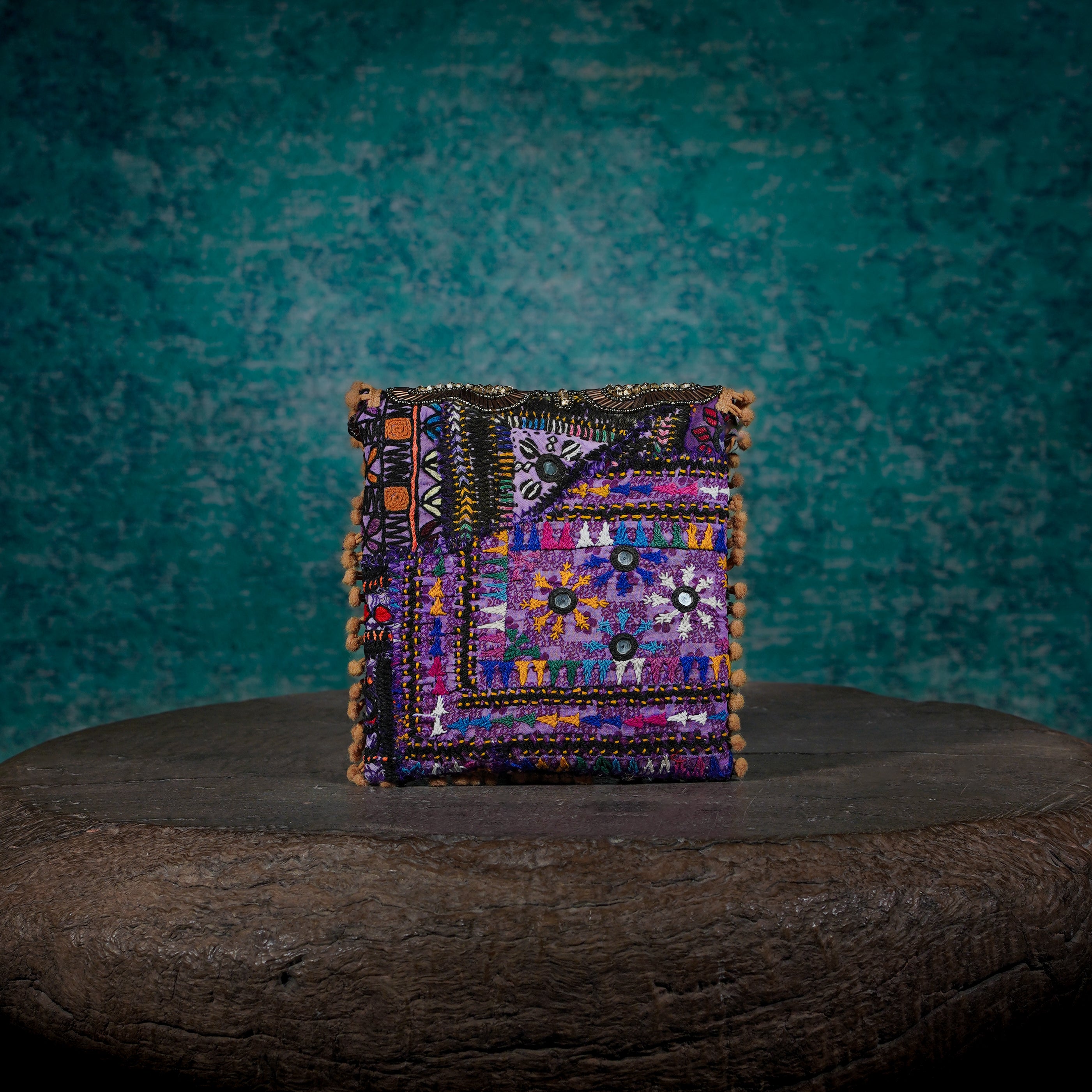 Beige Sitara Minion Clutch 012