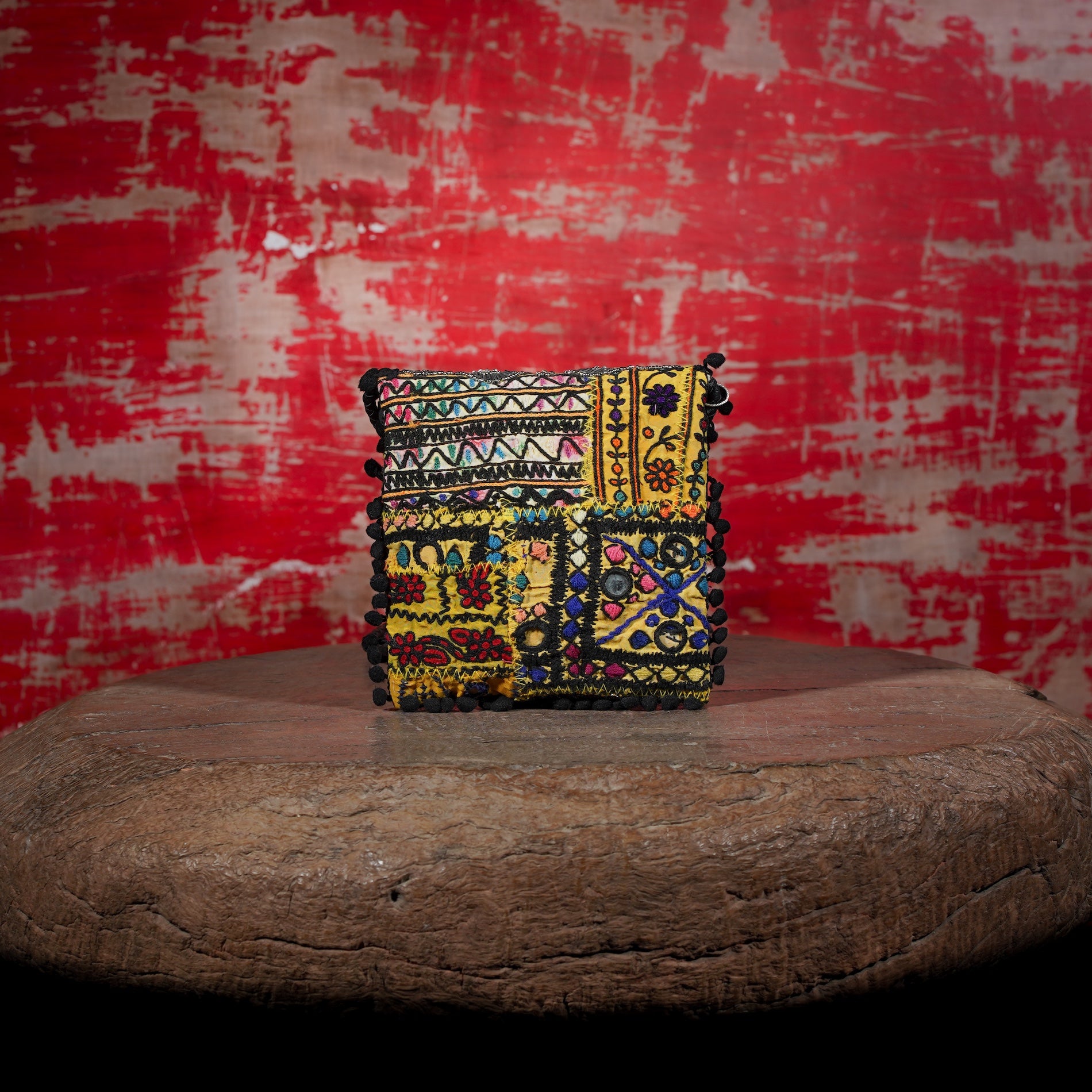 Black Sitara Minion Clutch 016