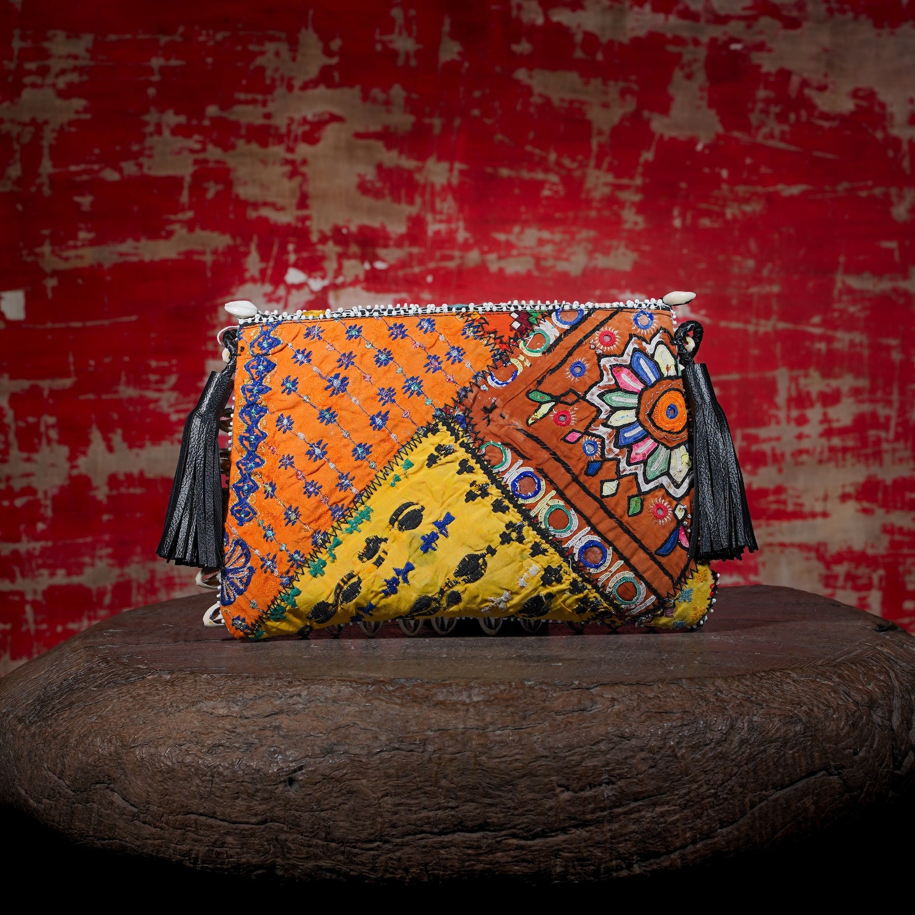 Black Thikri Clutch 009