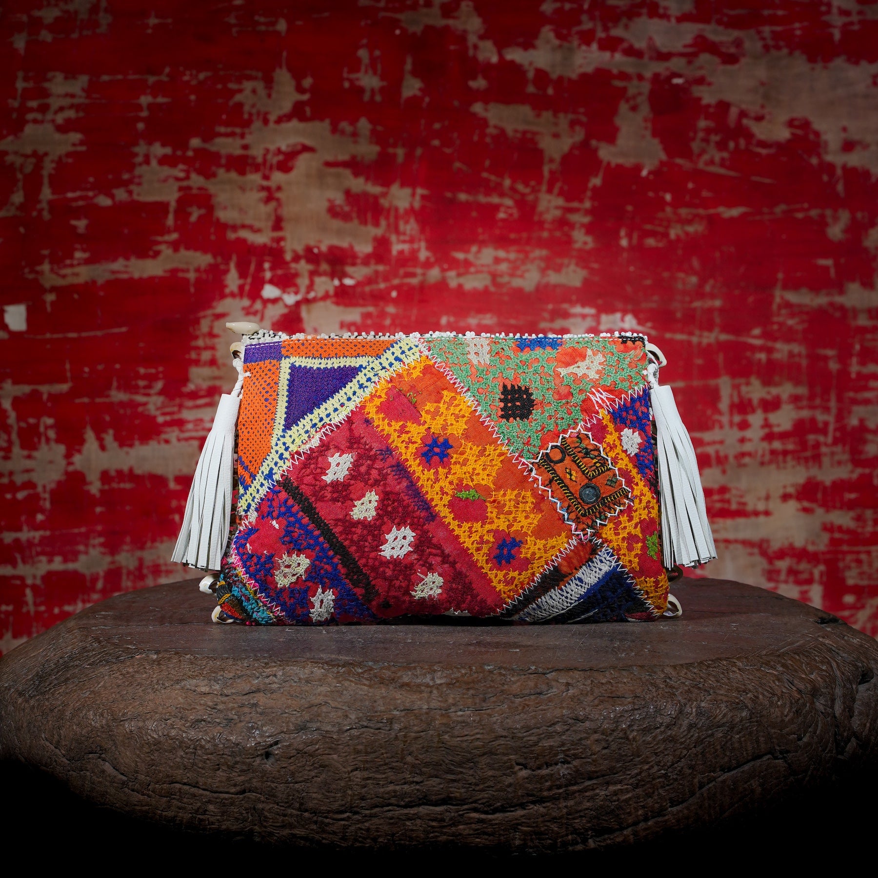 White Thikri Clutch 008