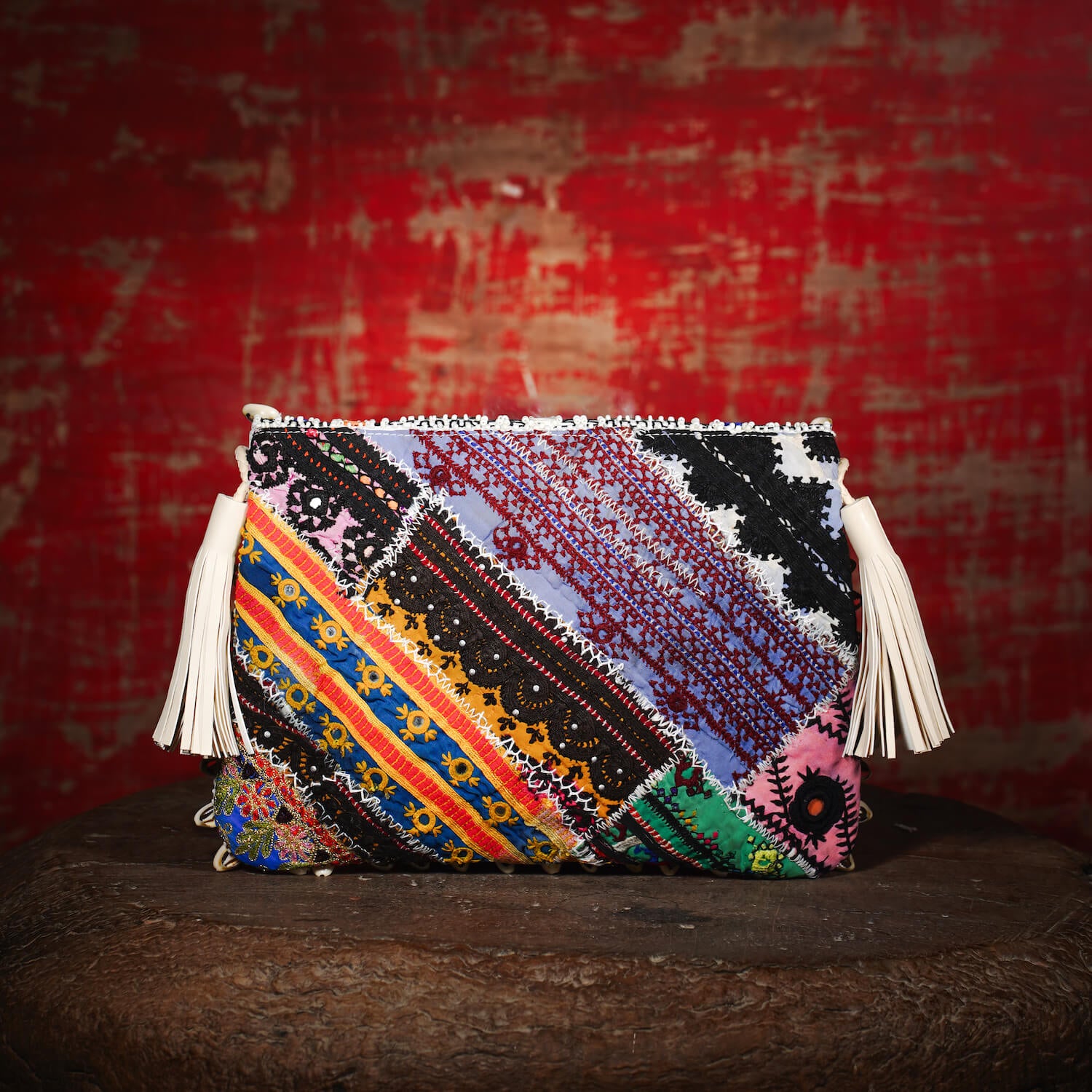 White Thikri Clutch 005